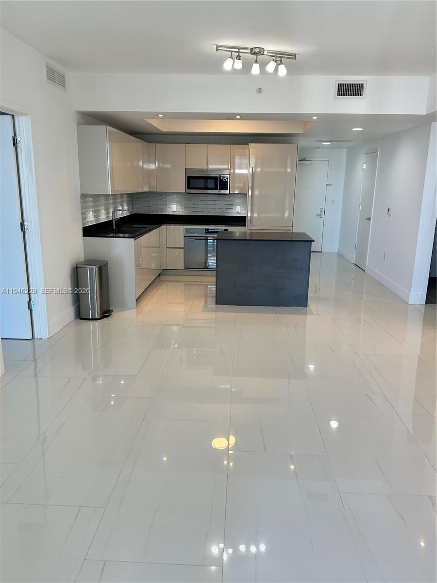1010 BRICKELL AVE #3809, Miami FL 33131
