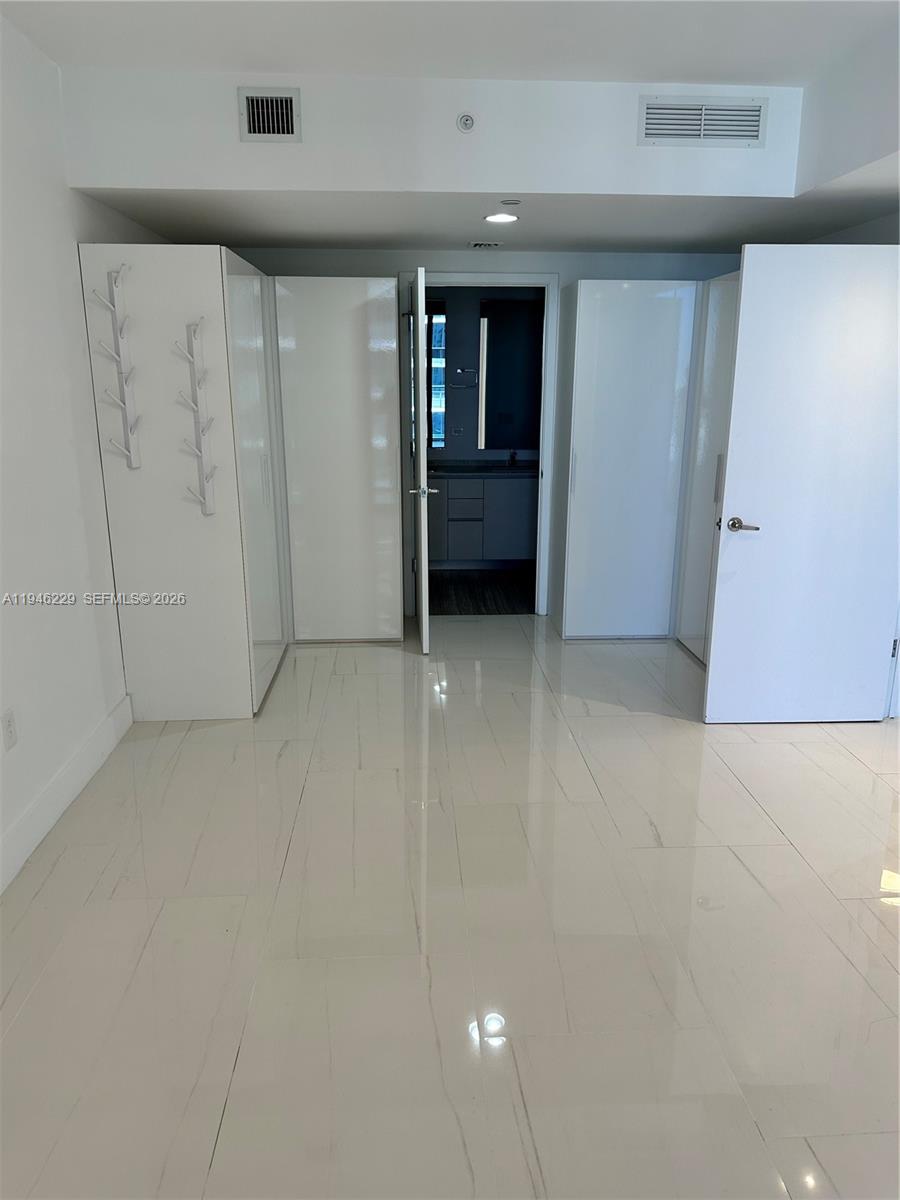 1010 BRICKELL AVE #3809, Miami FL 33131