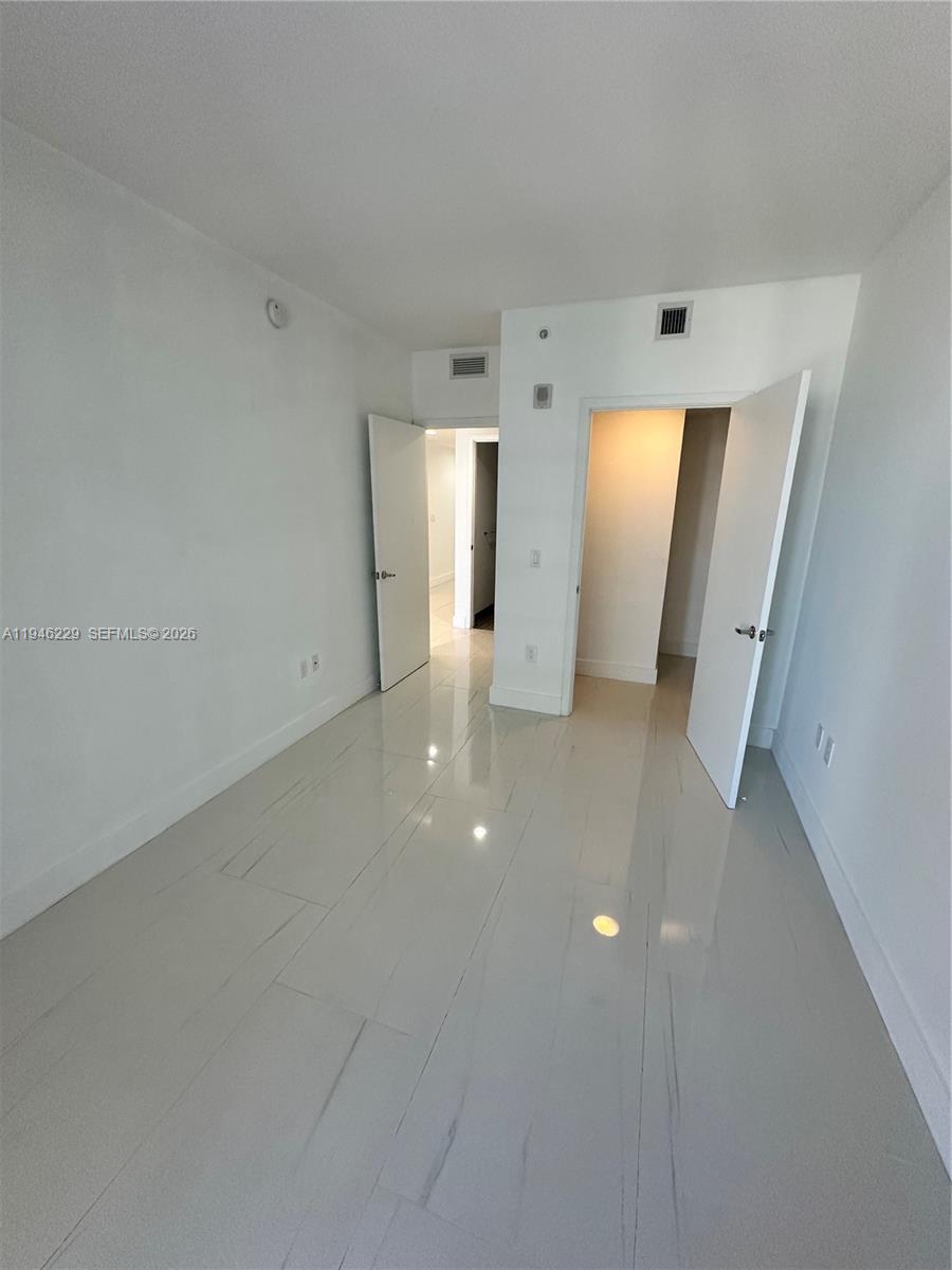 1010 BRICKELL AVE #3809, Miami FL 33131
