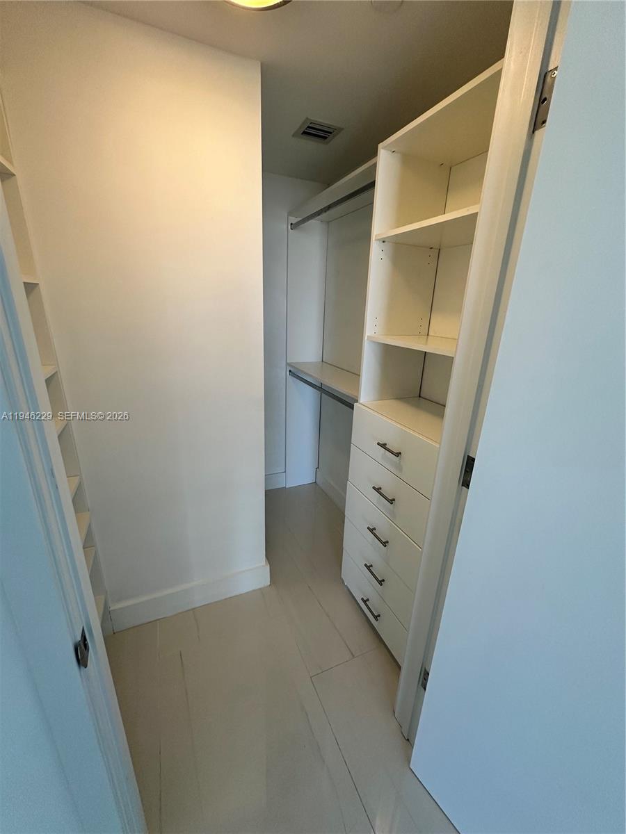 1010 BRICKELL AVE #3809, Miami FL 33131