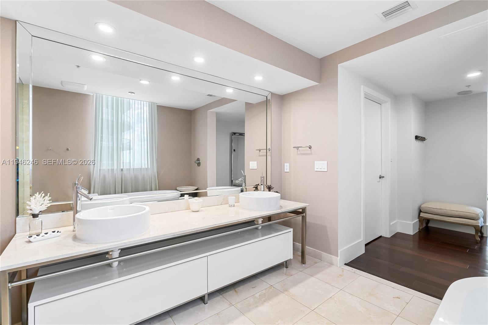 16275 Collins Ave #1501, Sunny Isles Beach FL 33160