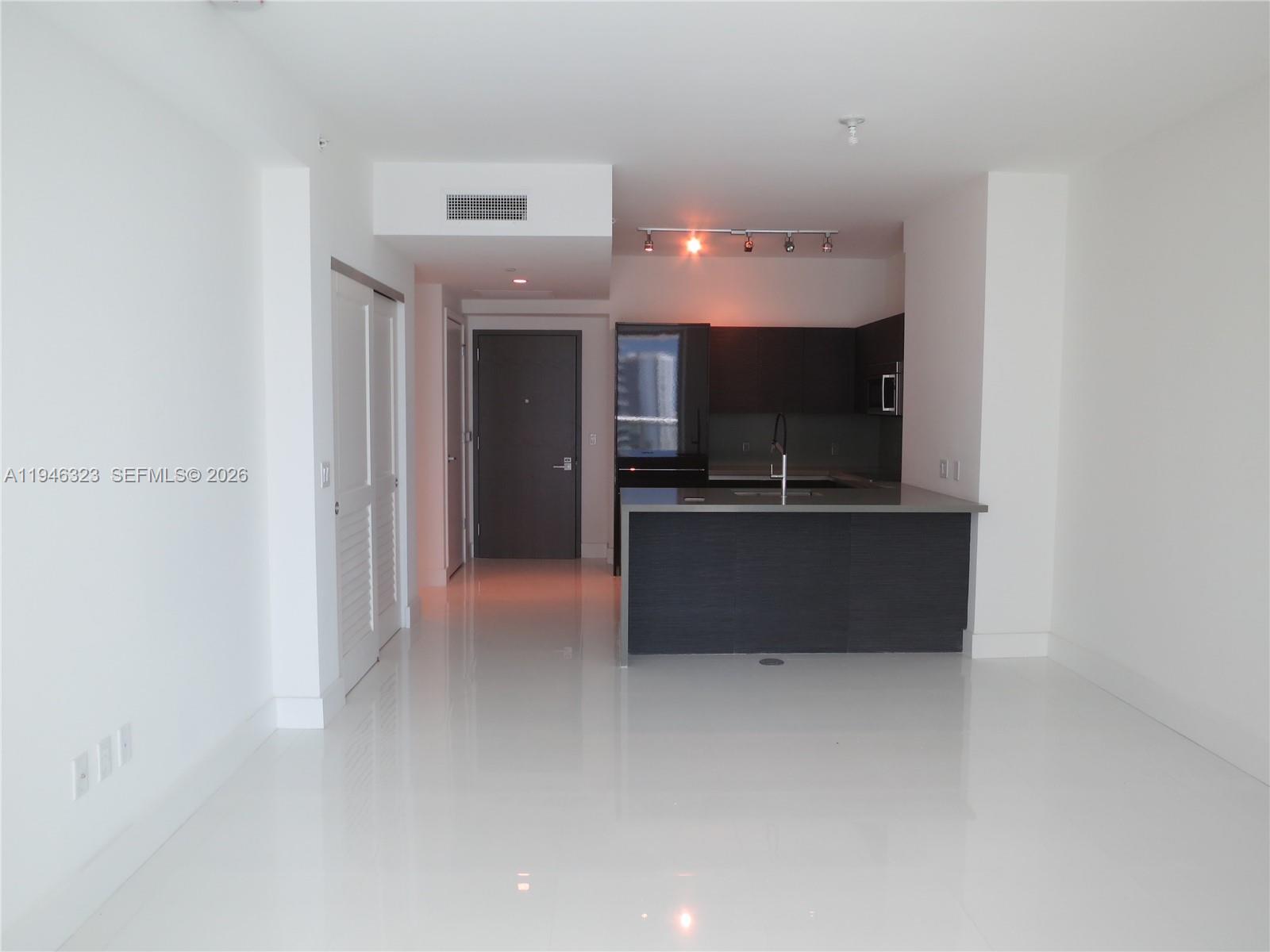1080 Brickell Ave #1505, Miami FL 33131