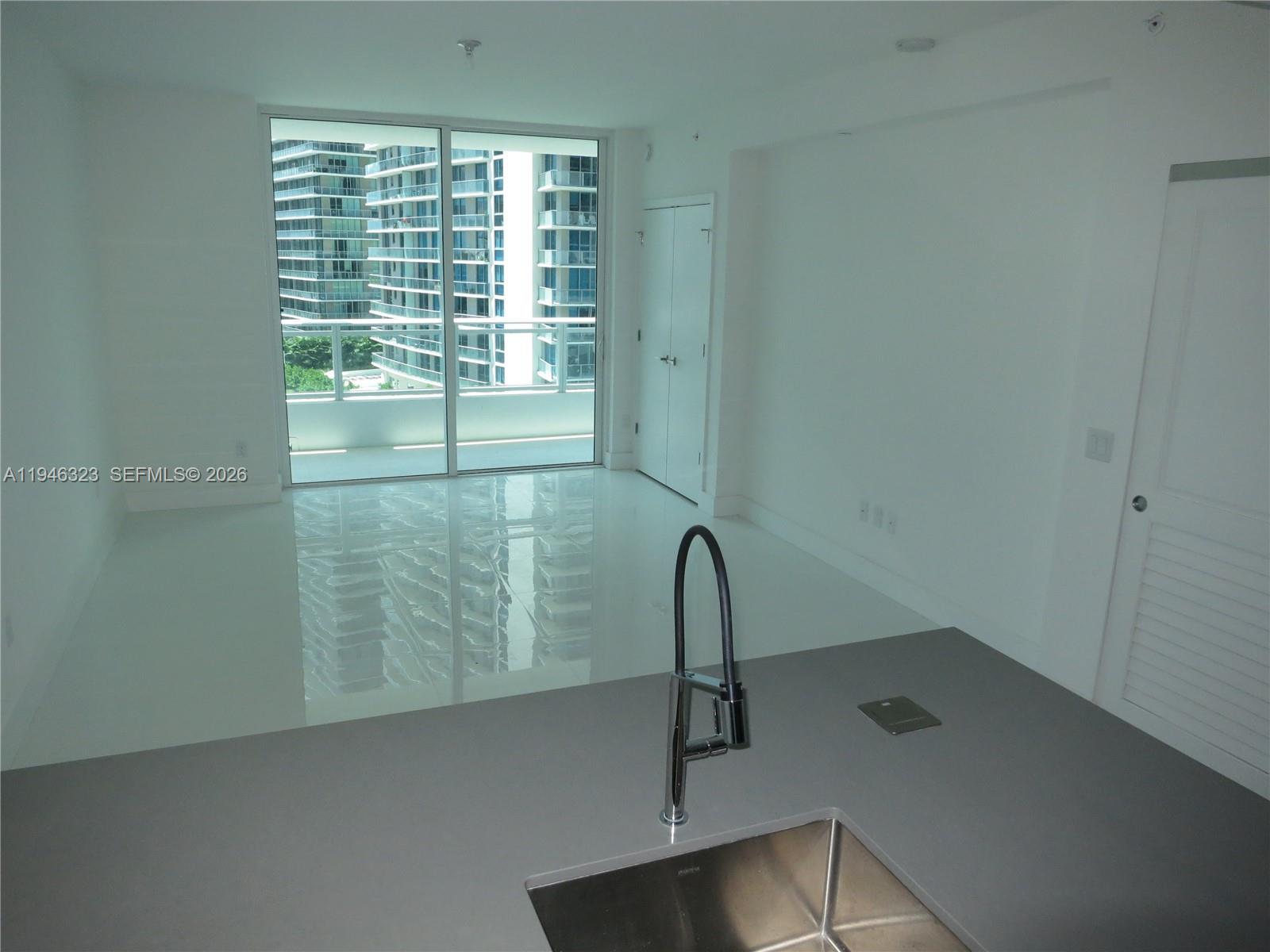 1080 Brickell Ave #1505, Miami FL 33131