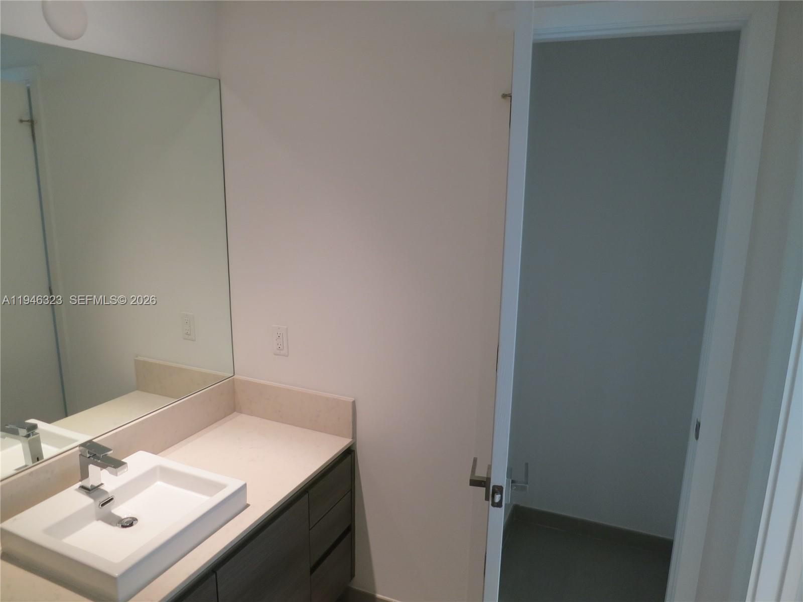 1080 Brickell Ave #1505, Miami FL 33131