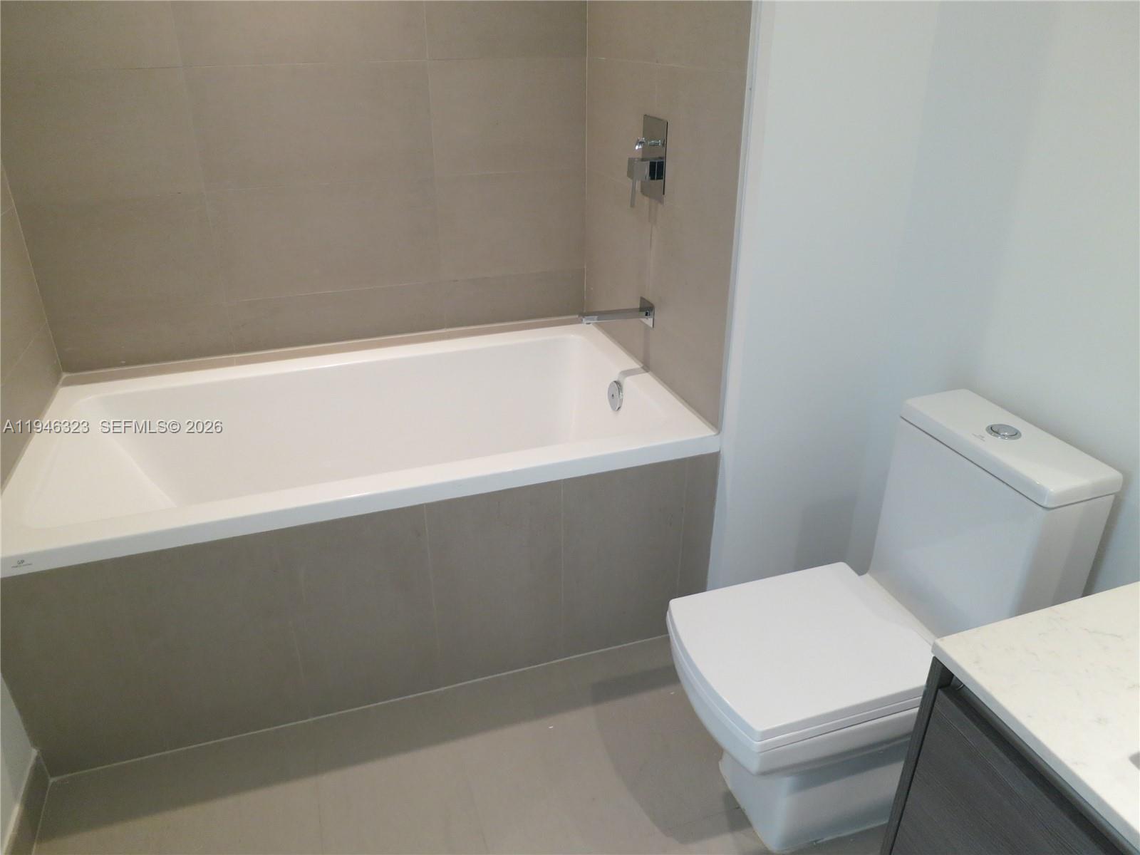 1080 Brickell Ave #1505, Miami FL 33131