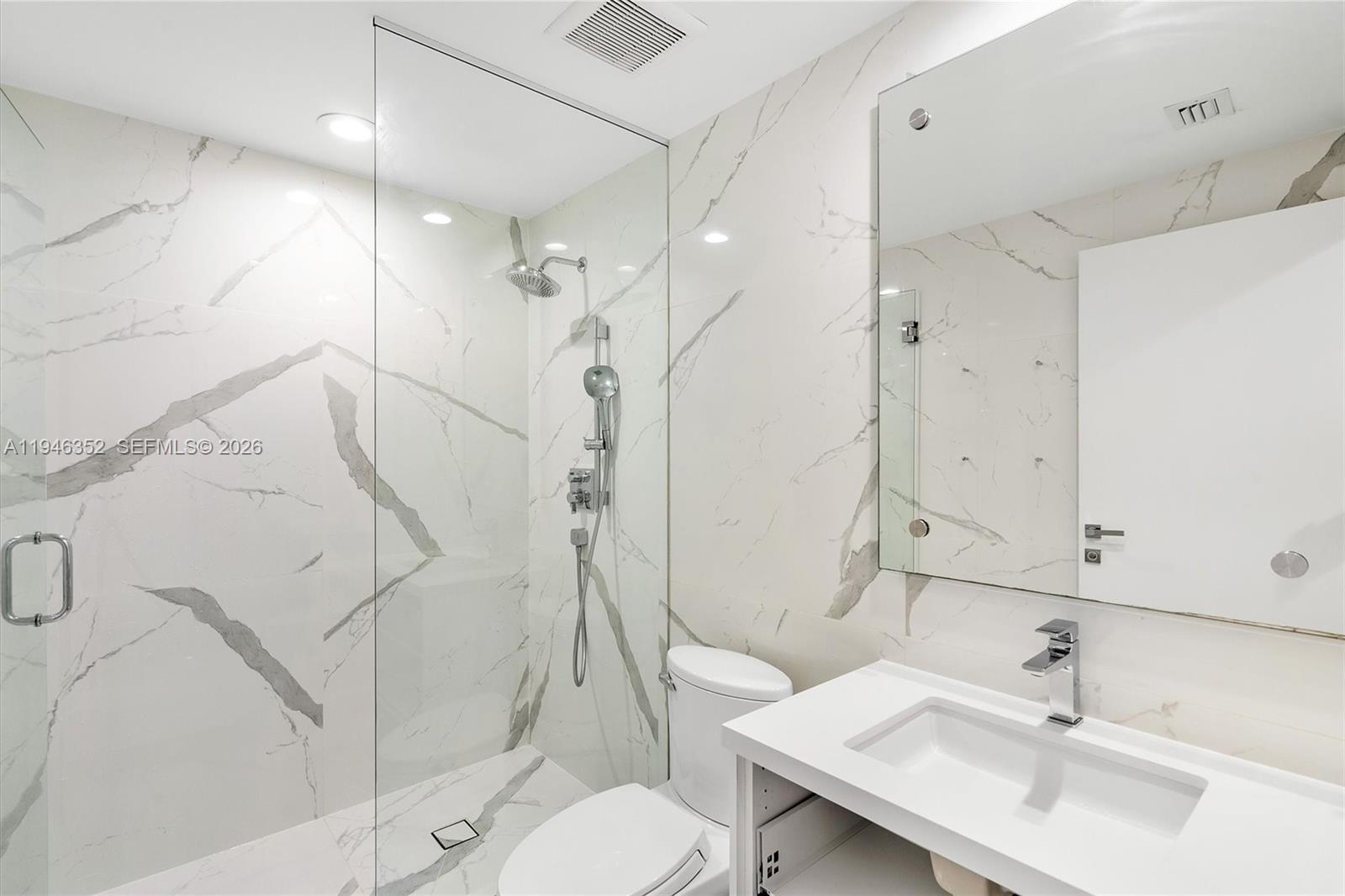 2950 NE 188th St #310, Aventura FL 33180