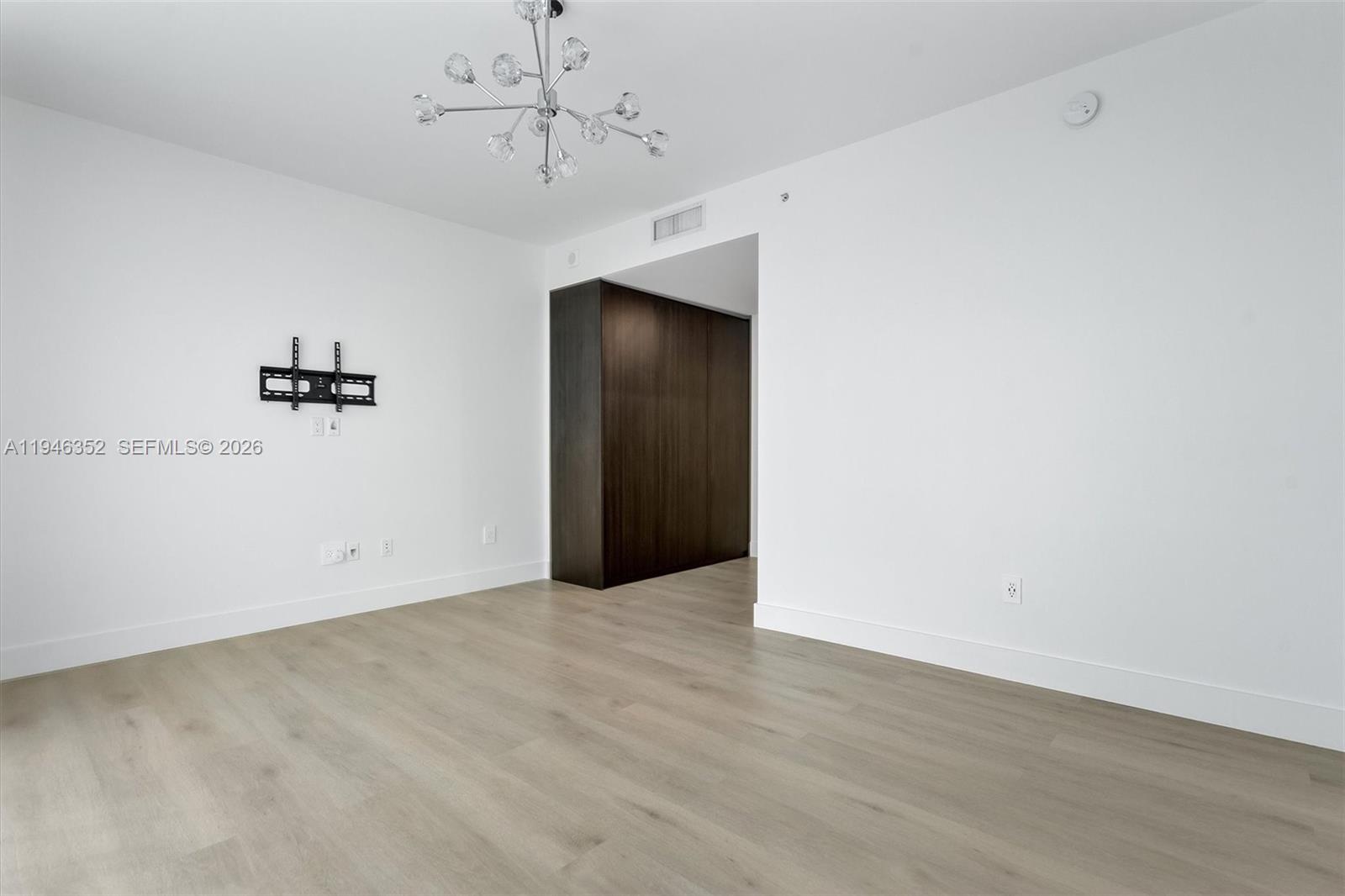 2950 NE 188th St #310, Aventura FL 33180