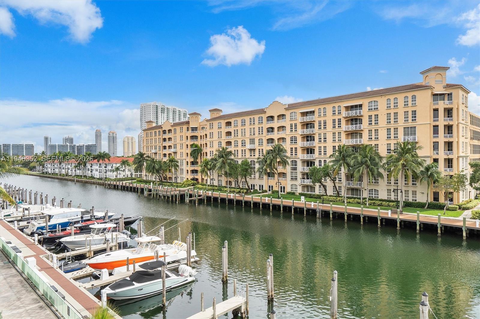2950 NE 188th St #310, Aventura FL 33180