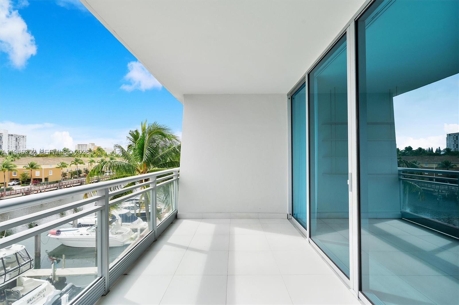 2950 NE 188th St #310, Aventura FL 33180