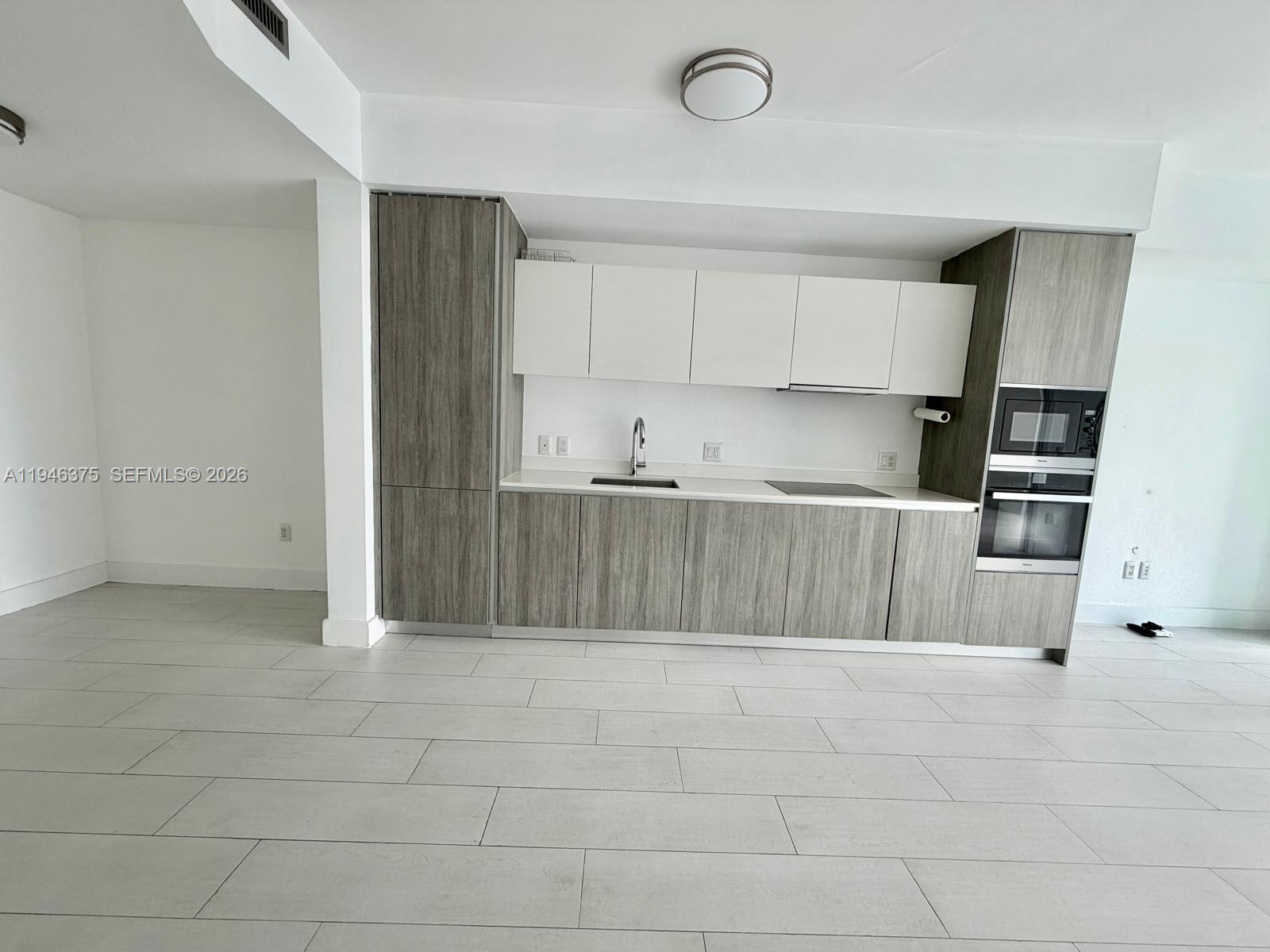 2900 NE 7 AV #808, Miami FL 33137