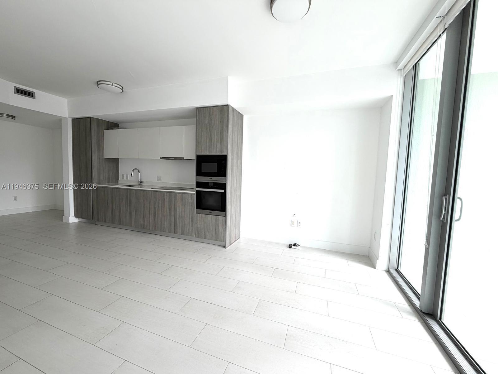 2900 NE 7 AV #808, Miami FL 33137