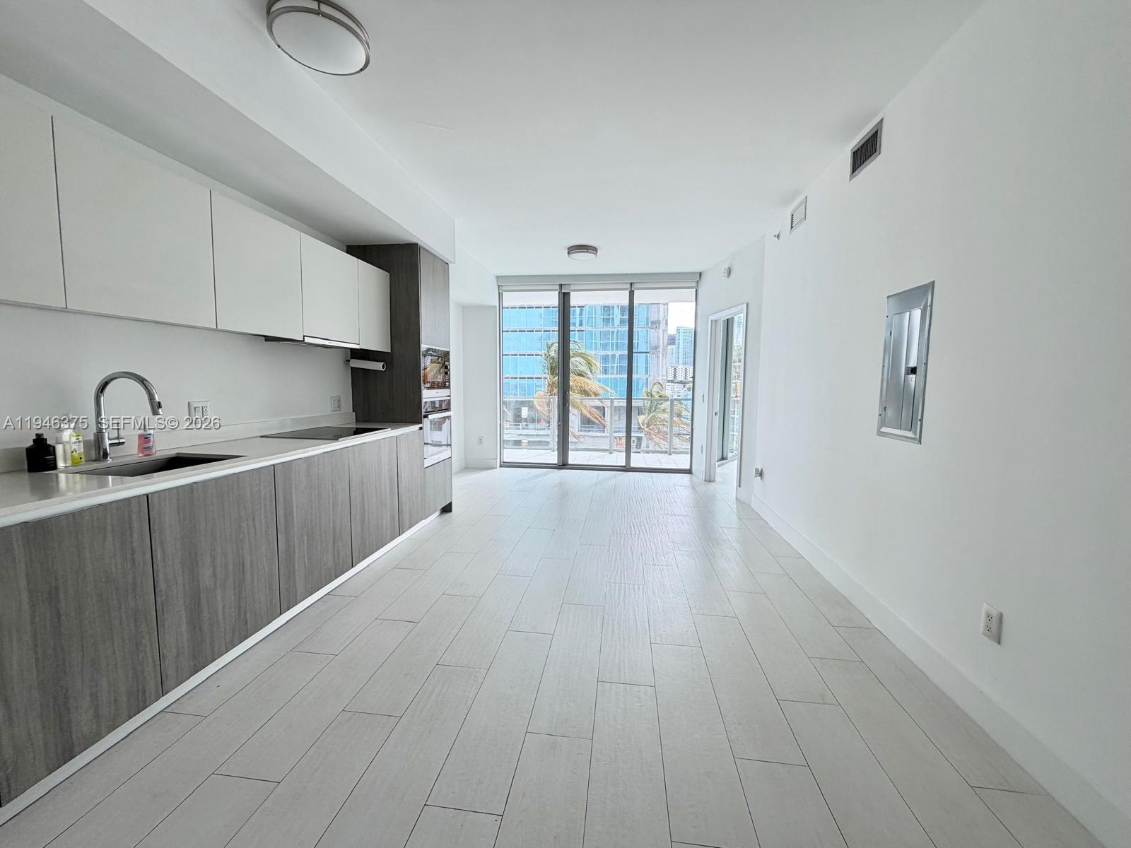 2900 NE 7 AV #808, Miami FL 33137