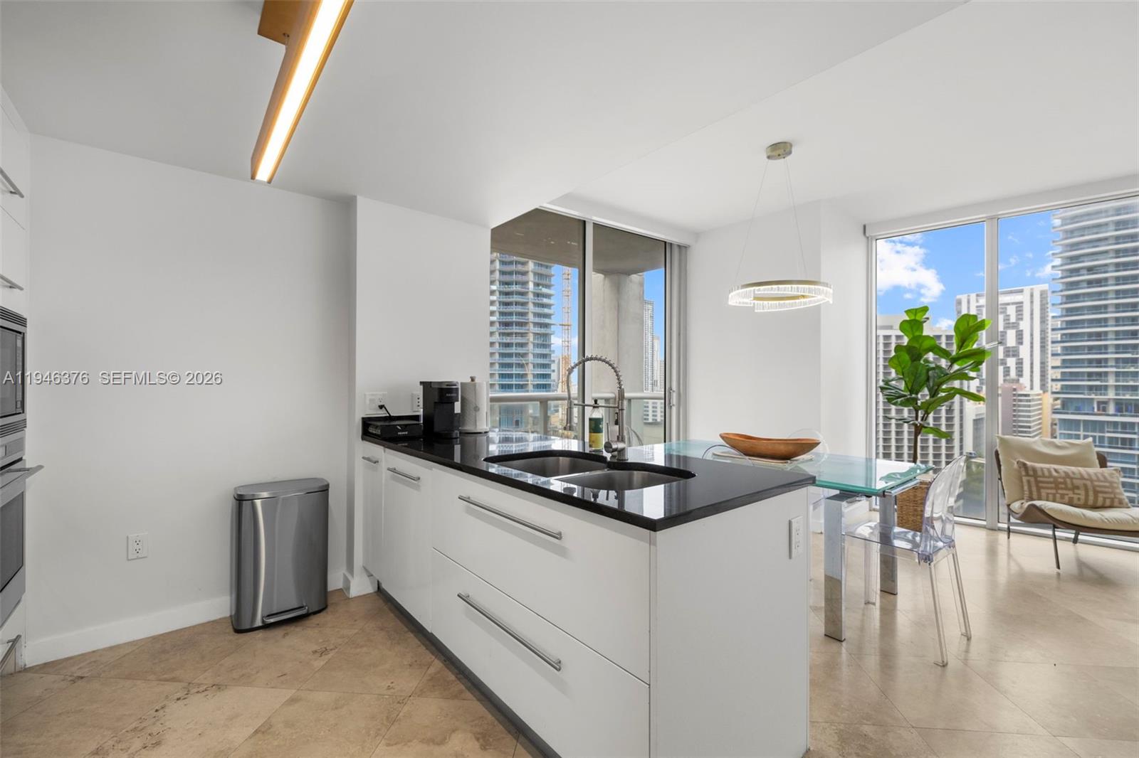 485 Brickell Ave #1804, Miami FL 33131