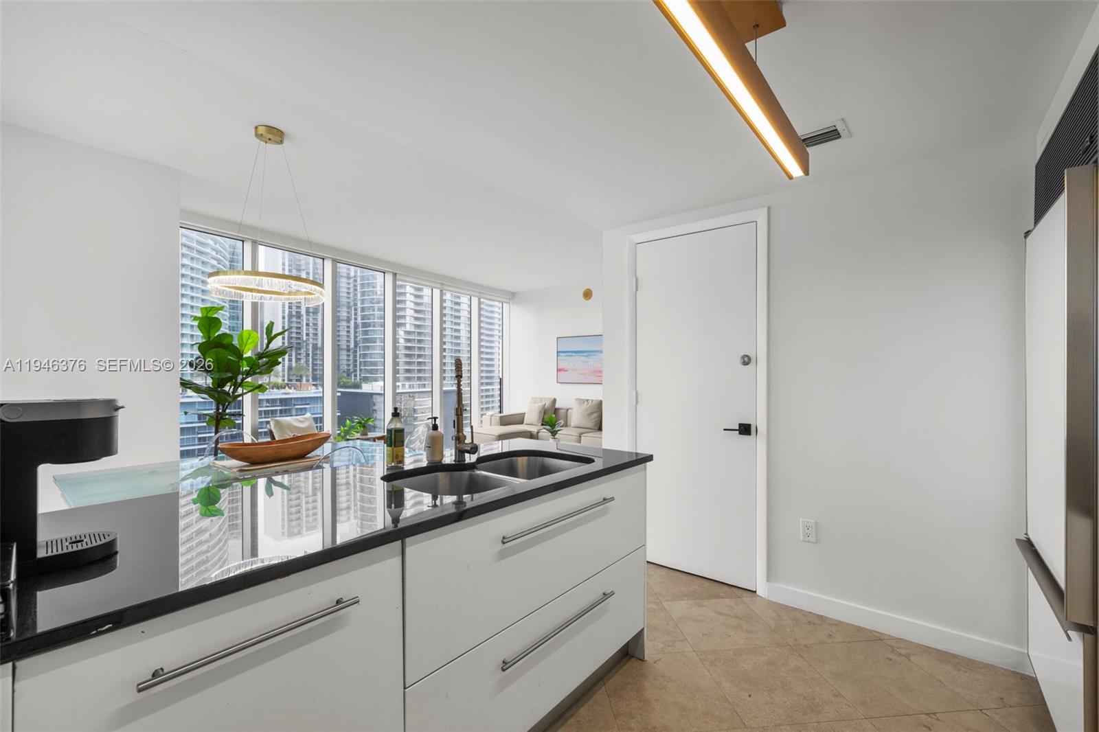 485 Brickell Ave #1804, Miami FL 33131