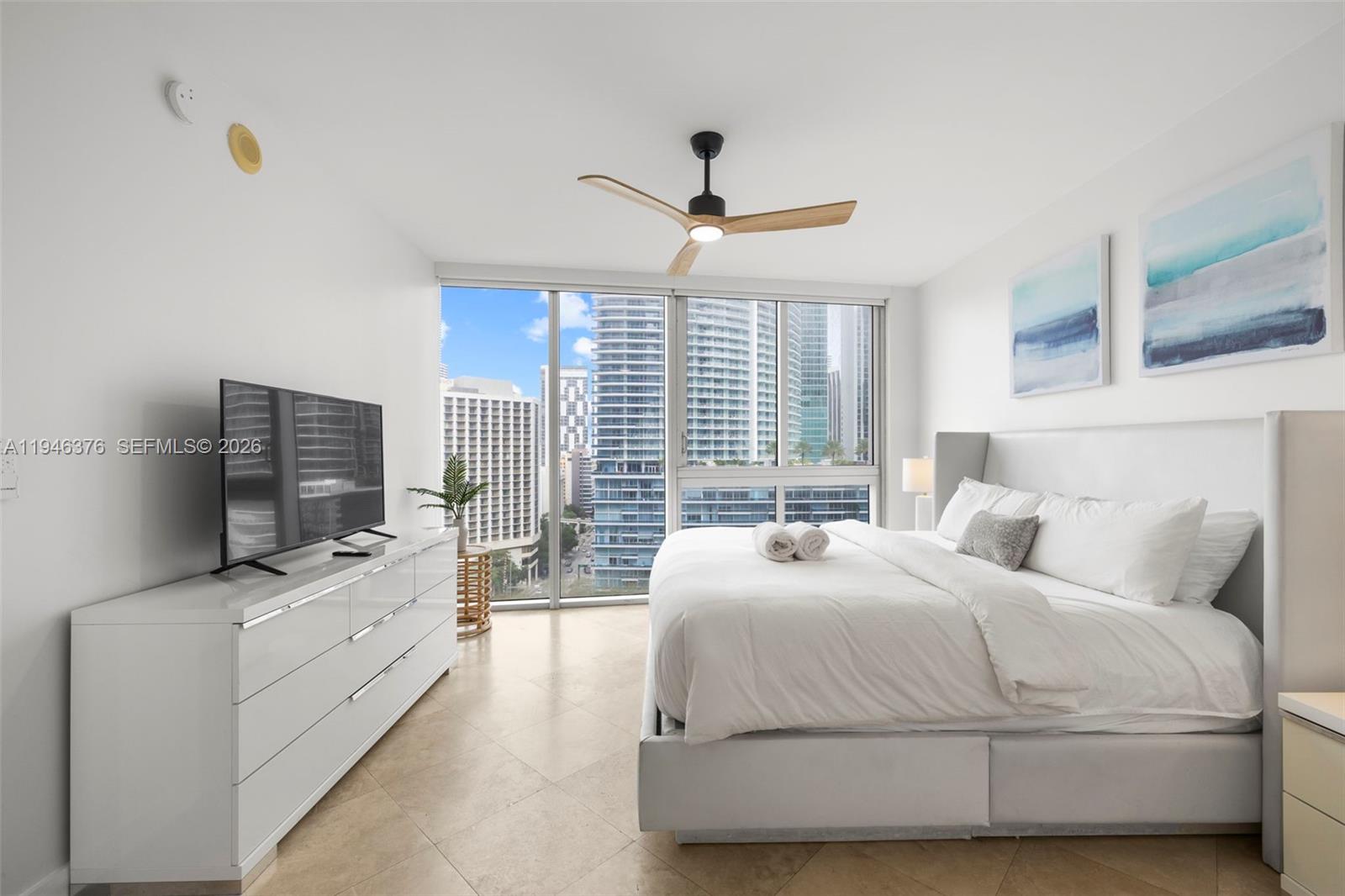 485 Brickell Ave #1804, Miami FL 33131