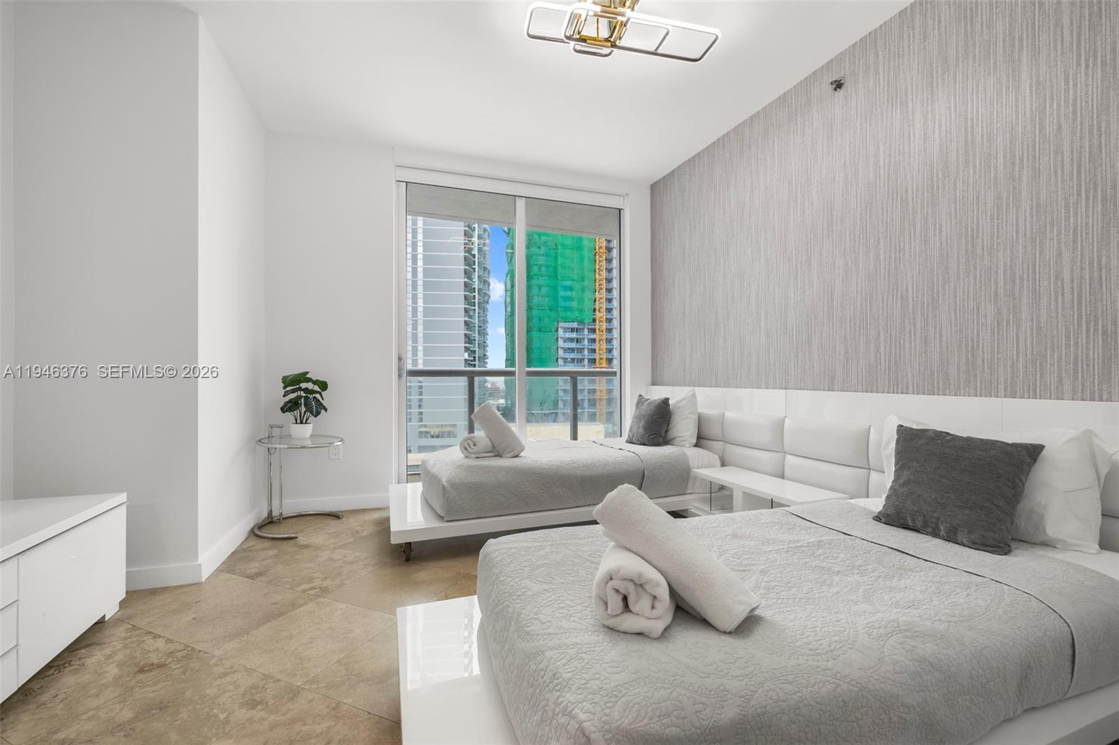 485 Brickell Ave #1804, Miami FL 33131