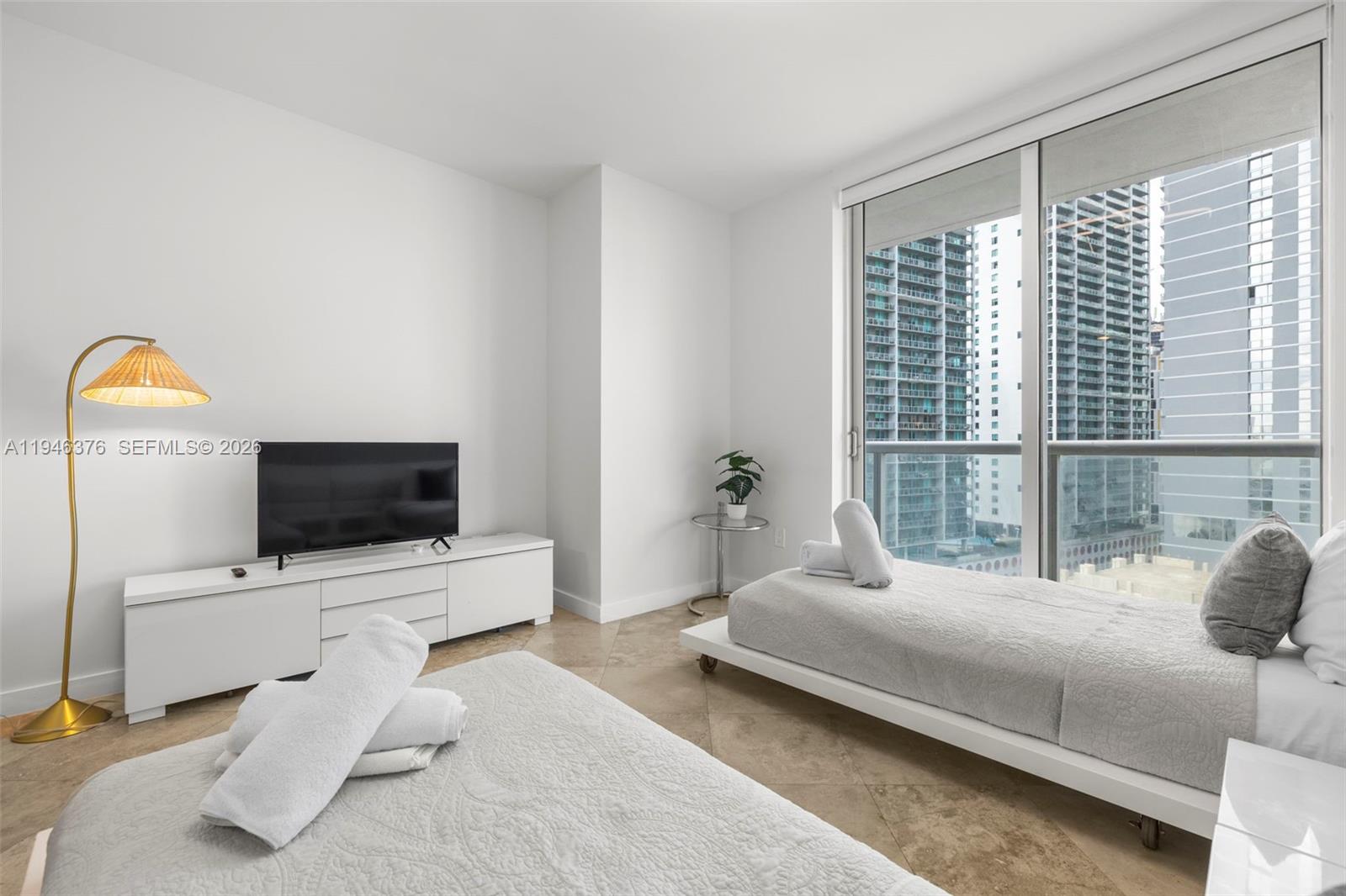485 Brickell Ave #1804, Miami FL 33131