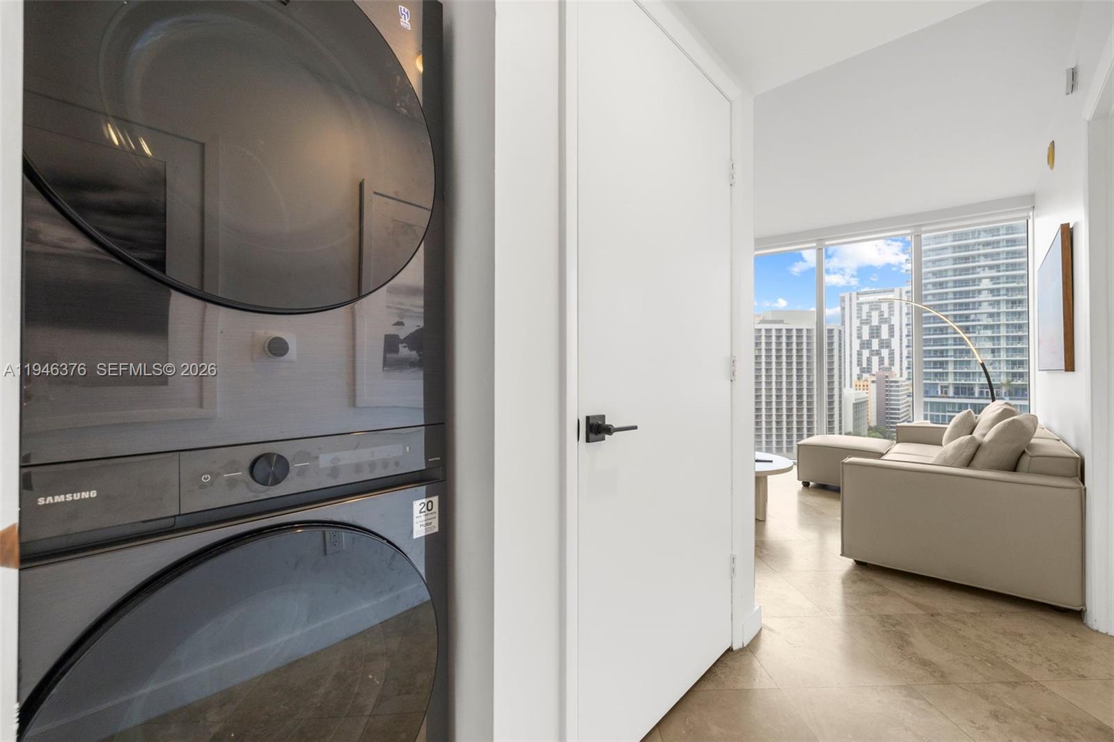 485 Brickell Ave #1804, Miami FL 33131