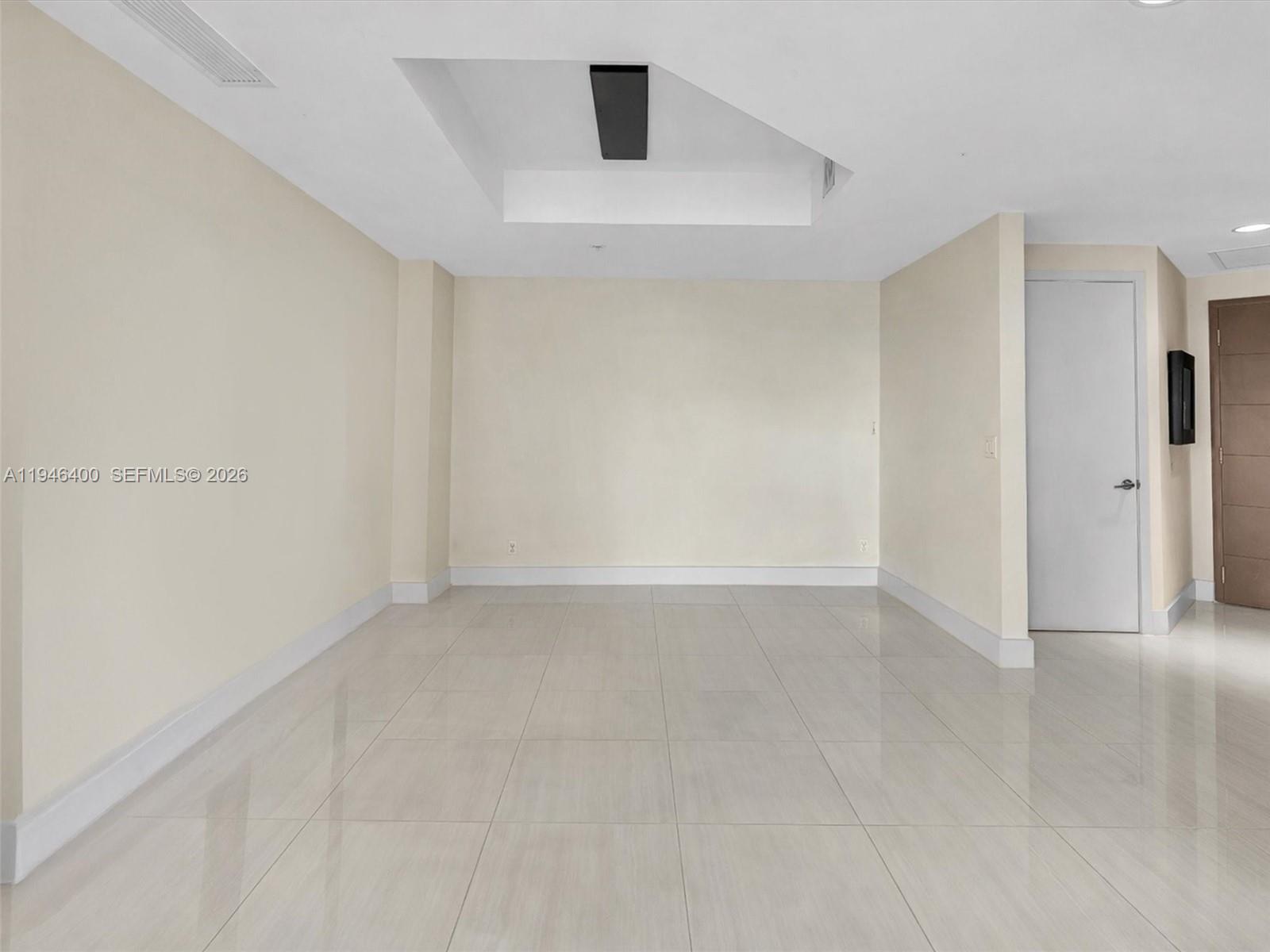 17301 Biscayne Blvd #2301, North Miami Beach FL 33160