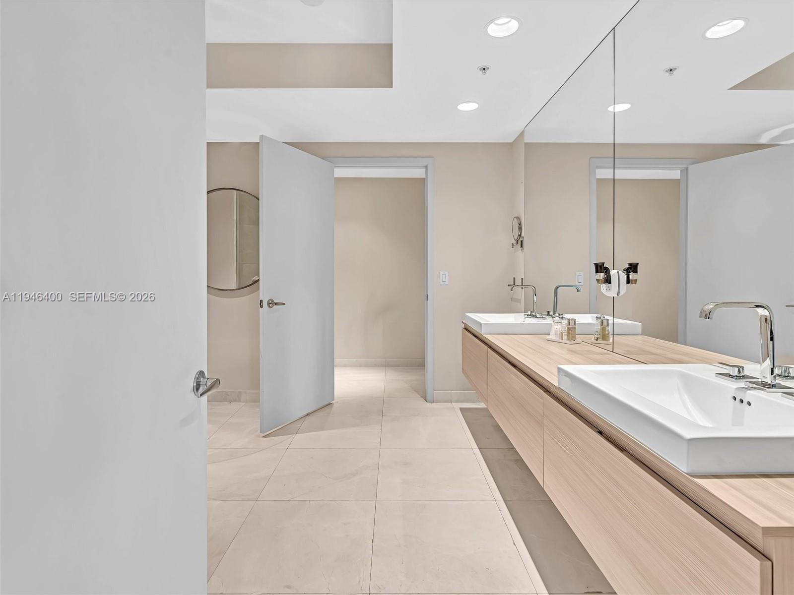17301 Biscayne Blvd #2301, North Miami Beach FL 33160
