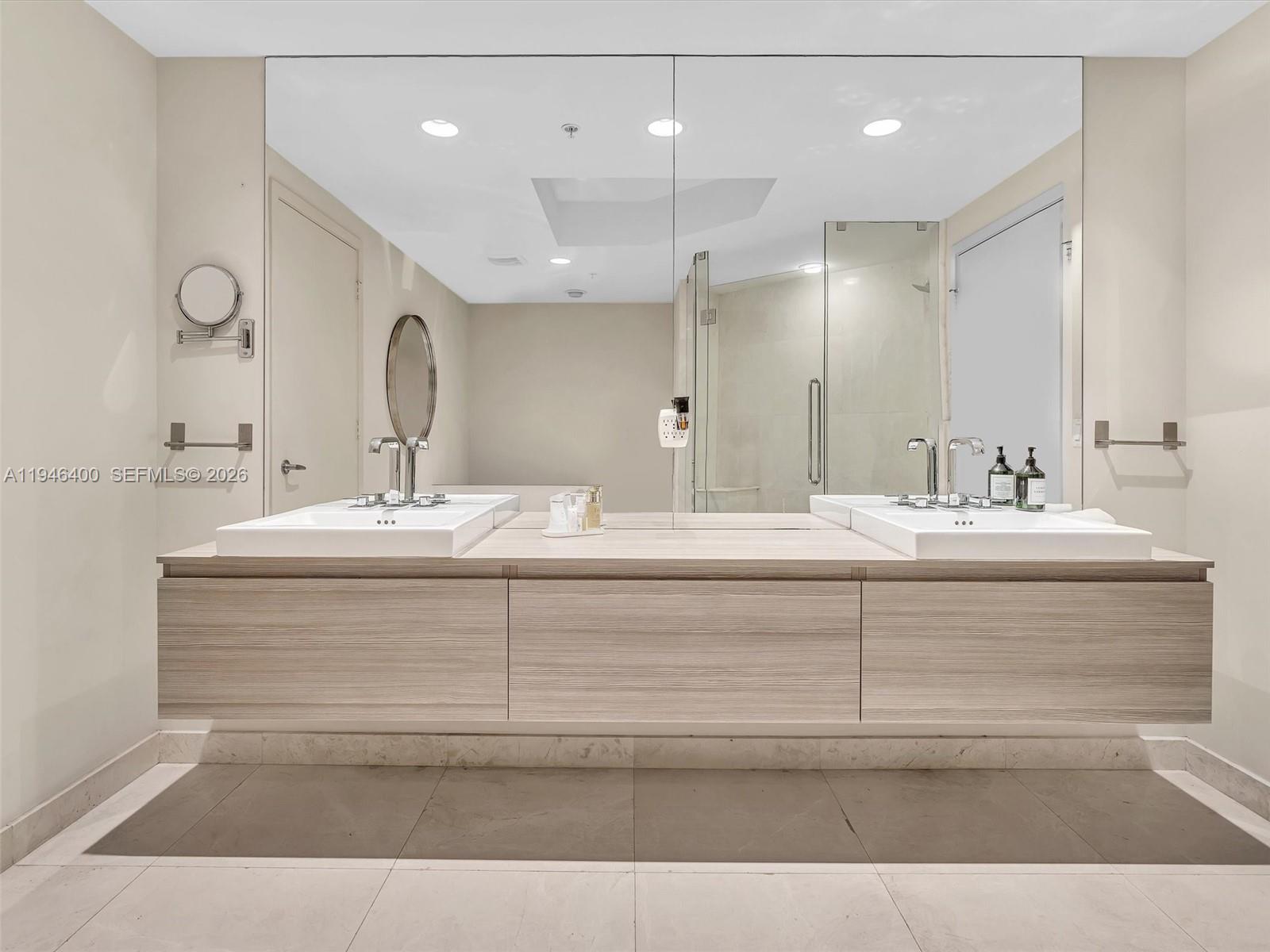 17301 Biscayne Blvd #2301, North Miami Beach FL 33160