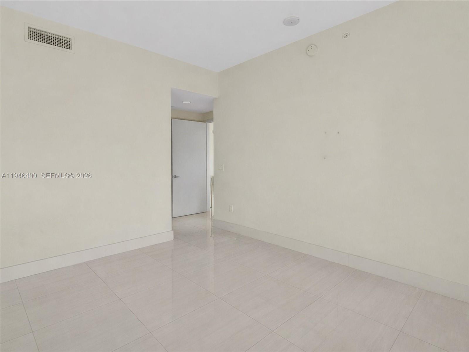 17301 Biscayne Blvd #2301, North Miami Beach FL 33160