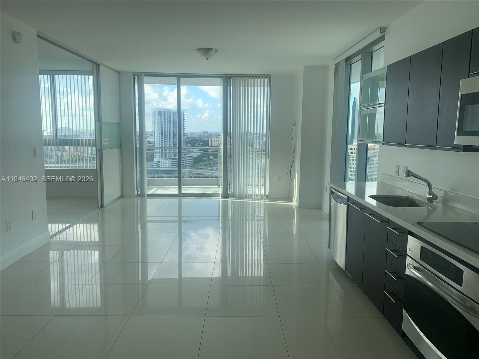 90 SW 3rd St #2305, Miami FL 33130