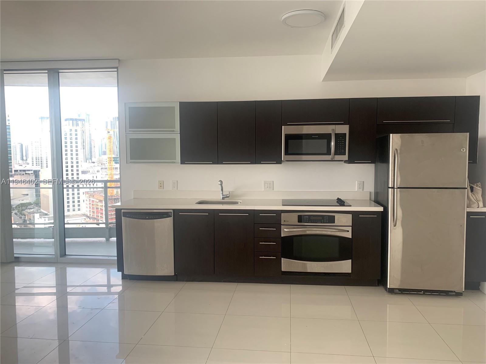 90 SW 3rd St #2305, Miami FL 33130