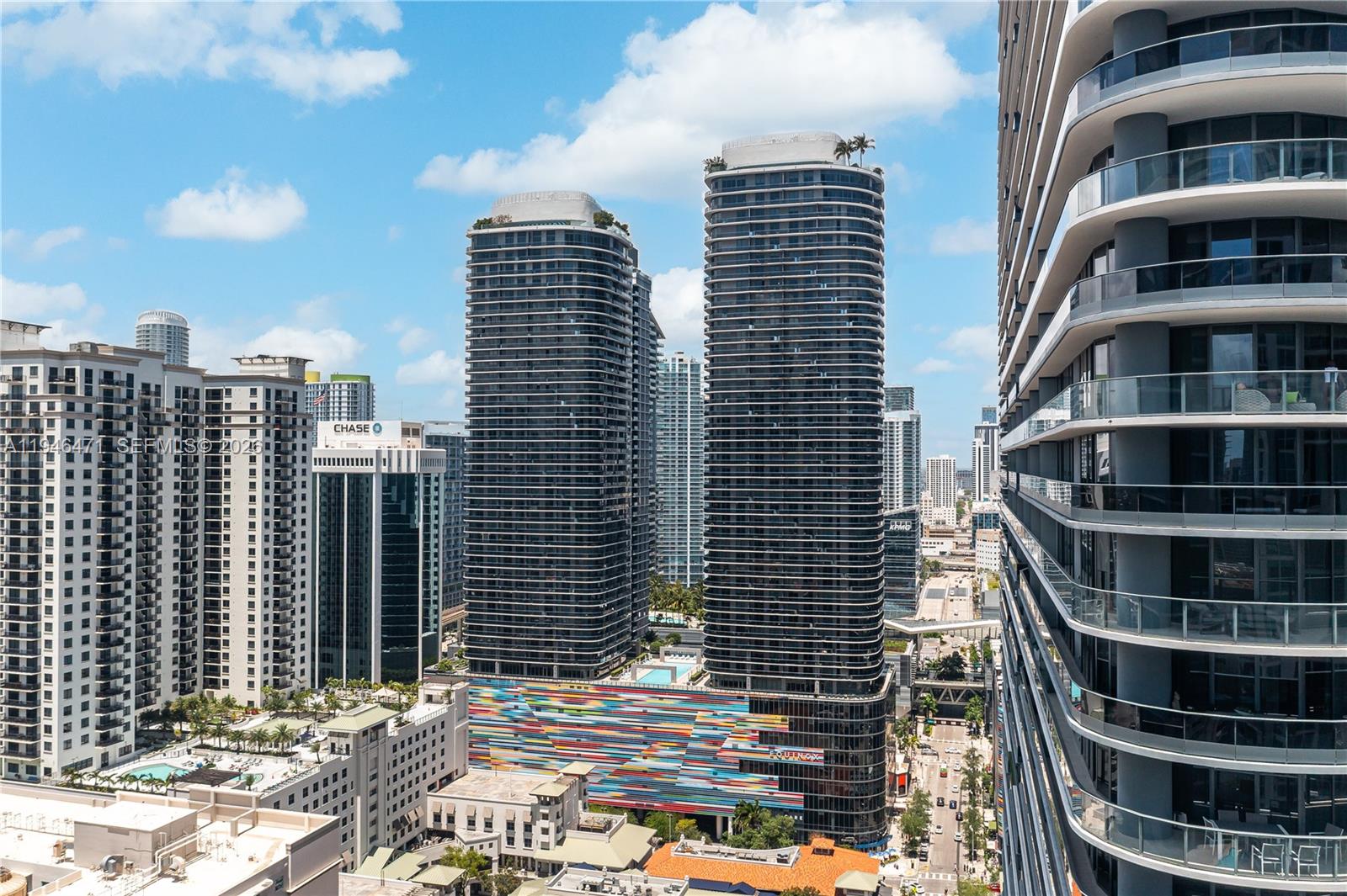 45 SW 9th St #1205, Miami FL 33130