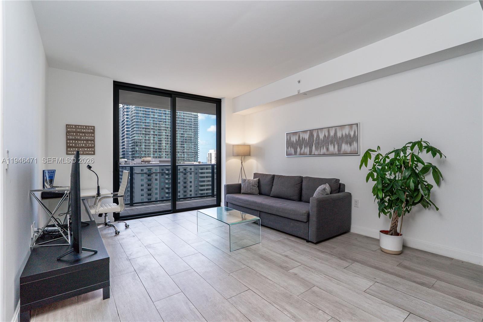 45 SW 9th St #1205, Miami FL 33130