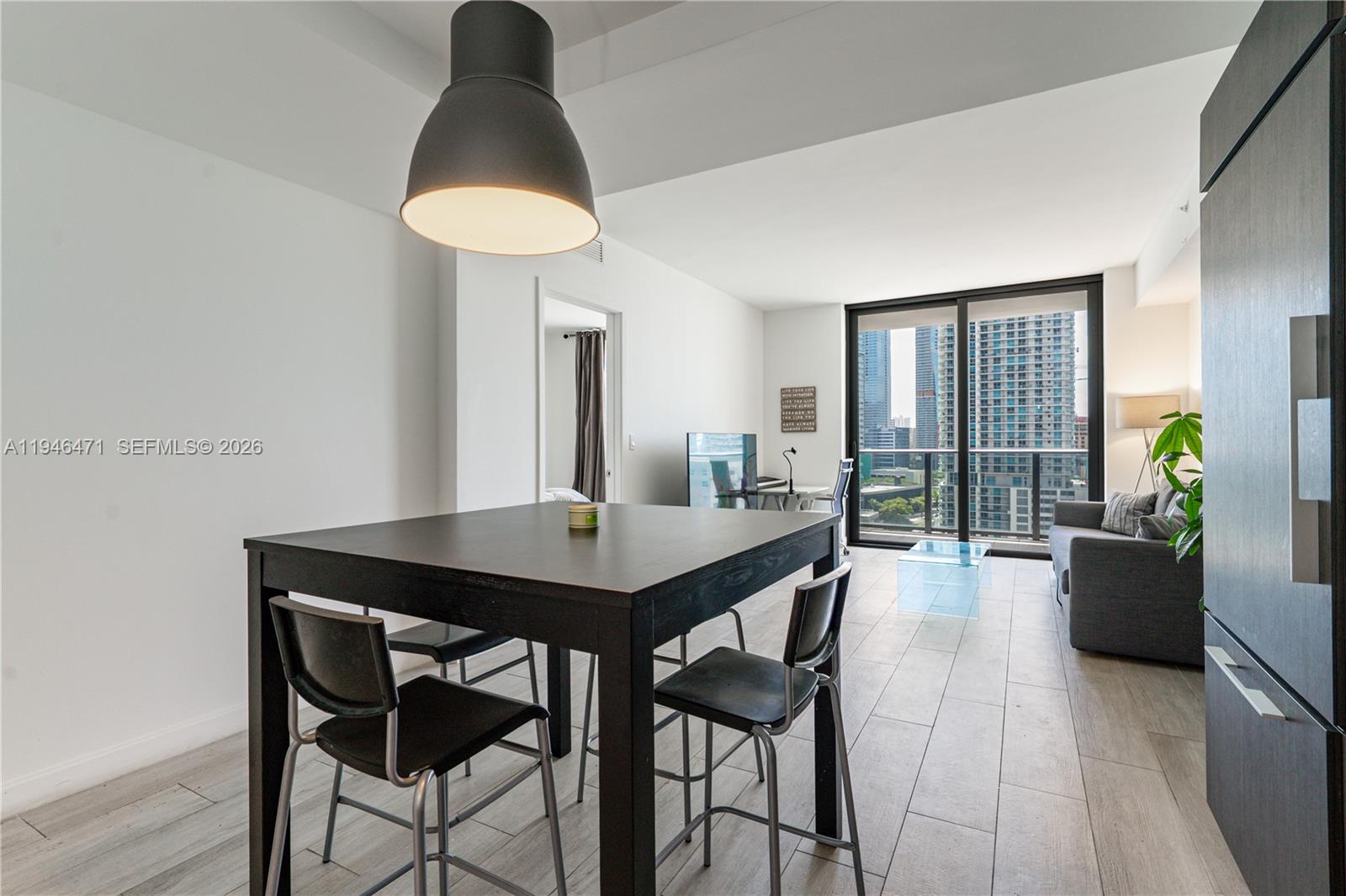 45 SW 9th St #1205, Miami FL 33130