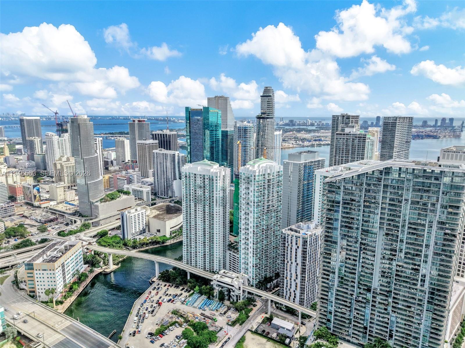 31 SE 5th St #2509, Miami FL 33131