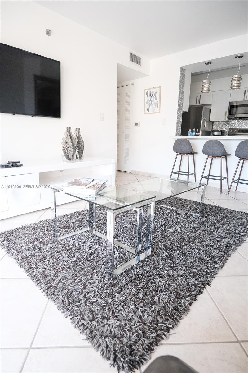 19701 E Country Club Dr #5605, Aventura FL 33180