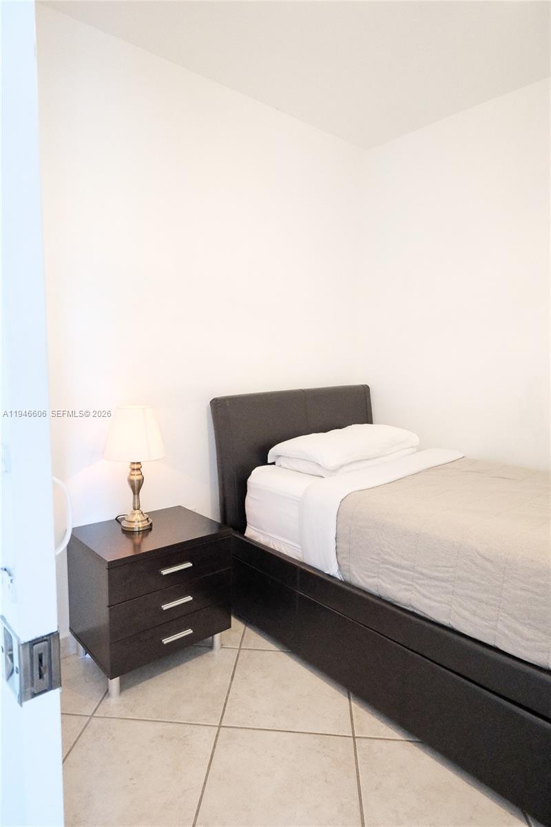 19701 E Country Club Dr #5605, Aventura FL 33180