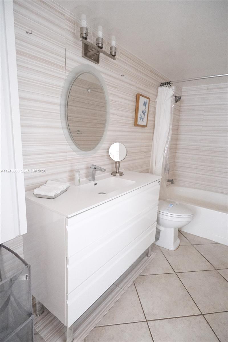 19701 E Country Club Dr #5605, Aventura FL 33180
