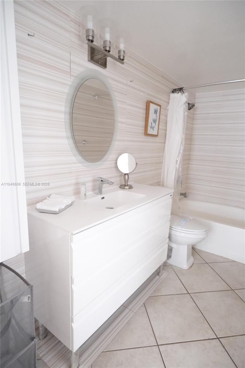 19701 E Country Club Dr #5605, Aventura FL 33180