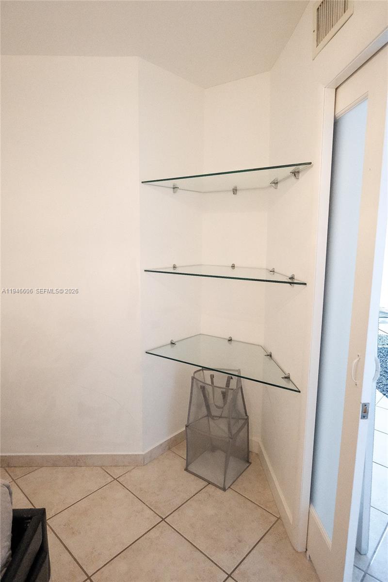 19701 E Country Club Dr #5605, Aventura FL 33180