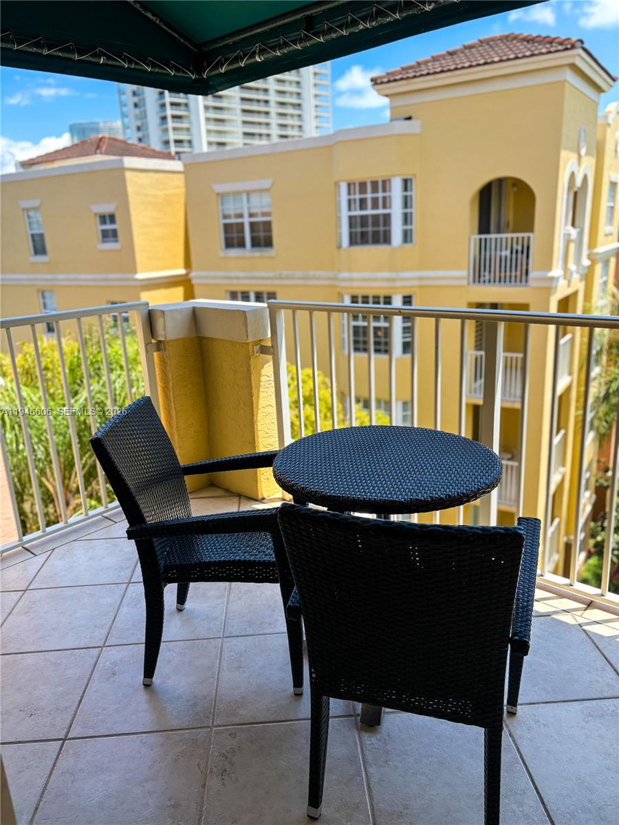 19701 E Country Club Dr #5605, Aventura FL 33180