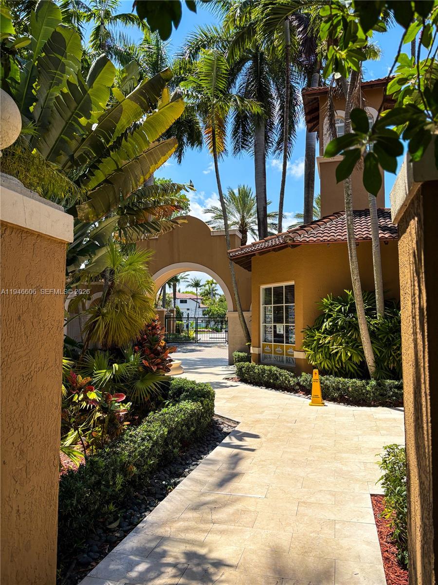 19701 E Country Club Dr #5605, Aventura FL 33180