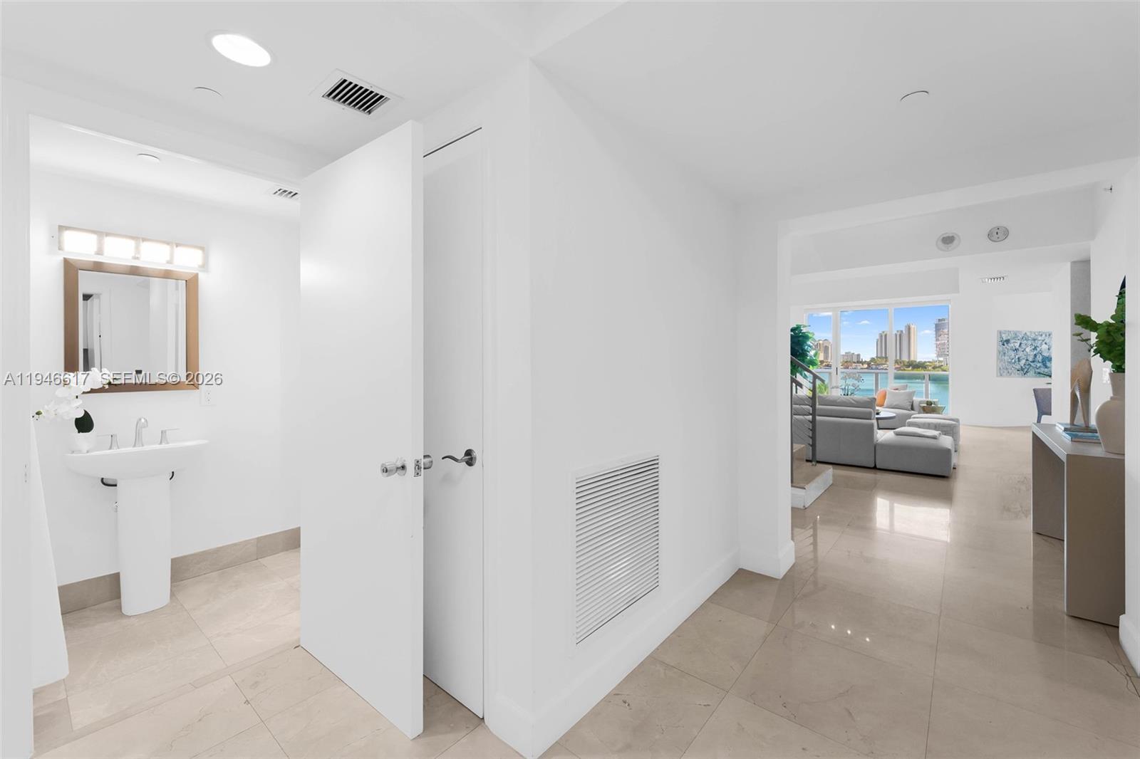 3301 NE 183rd St #508, Aventura FL 33160