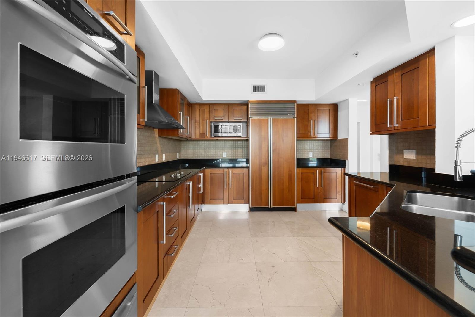 3301 NE 183rd St #508, Aventura FL 33160