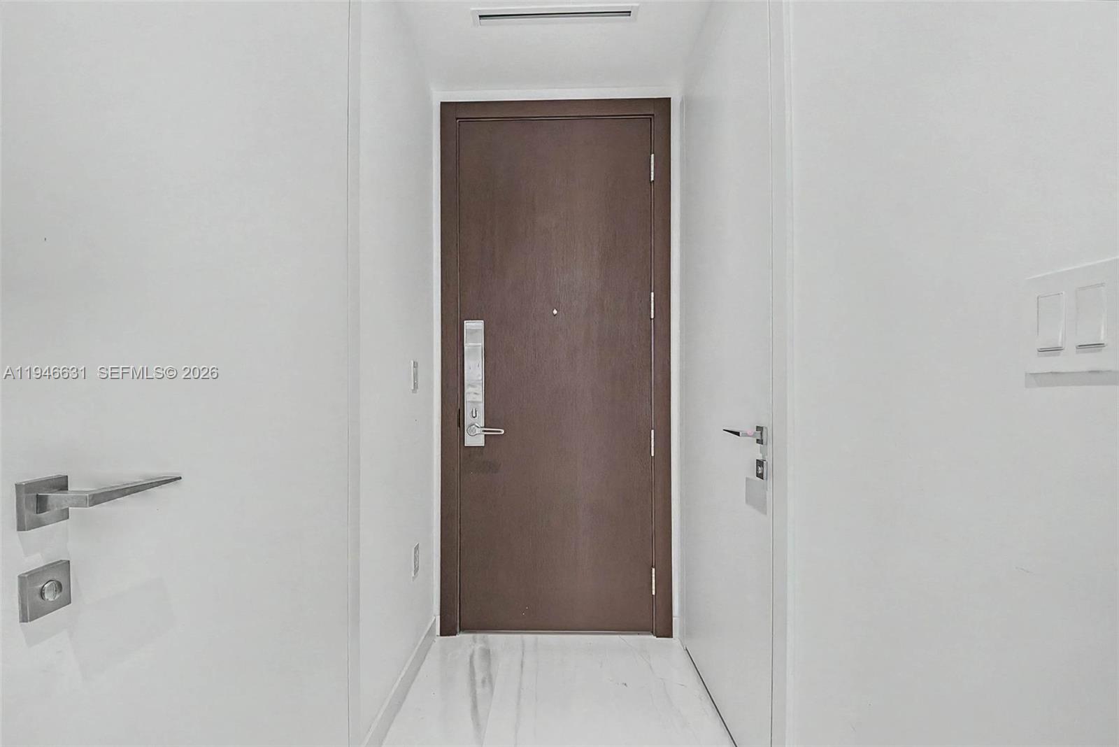 300 Biscayne Blvd Way #2808, Miami FL 33131