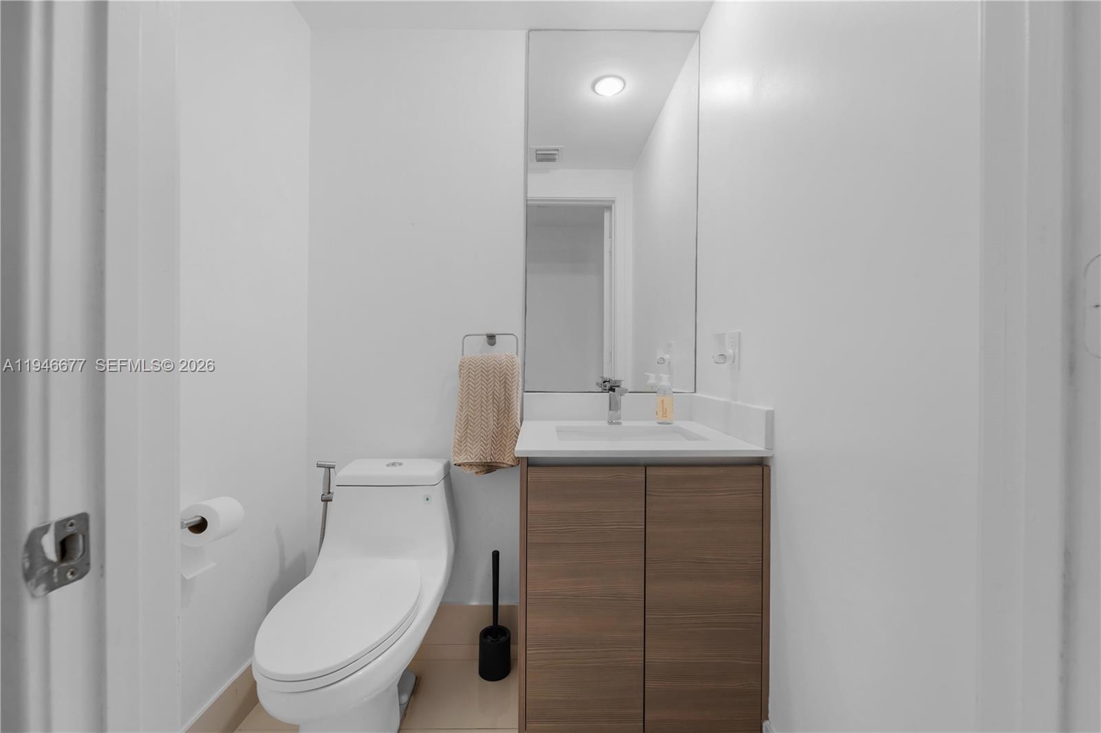 460 NE 28th St #3002, Miami FL 33137