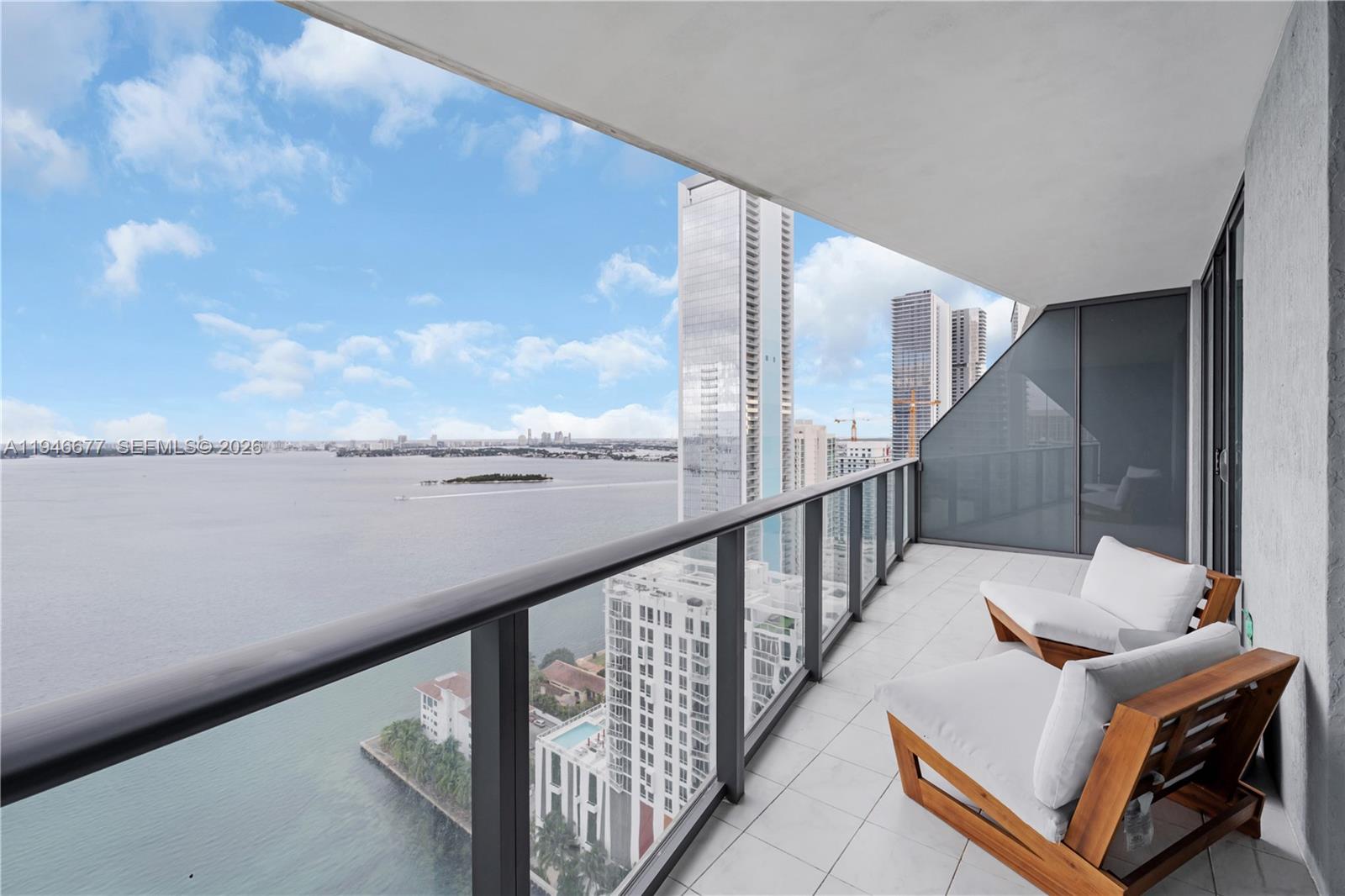 460 NE 28th St #3002, Miami FL 33137