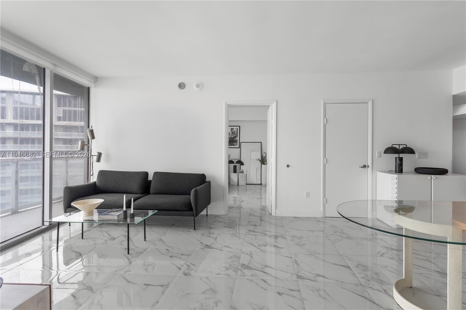 465 Brickell Ave #5505, Miami FL 33131