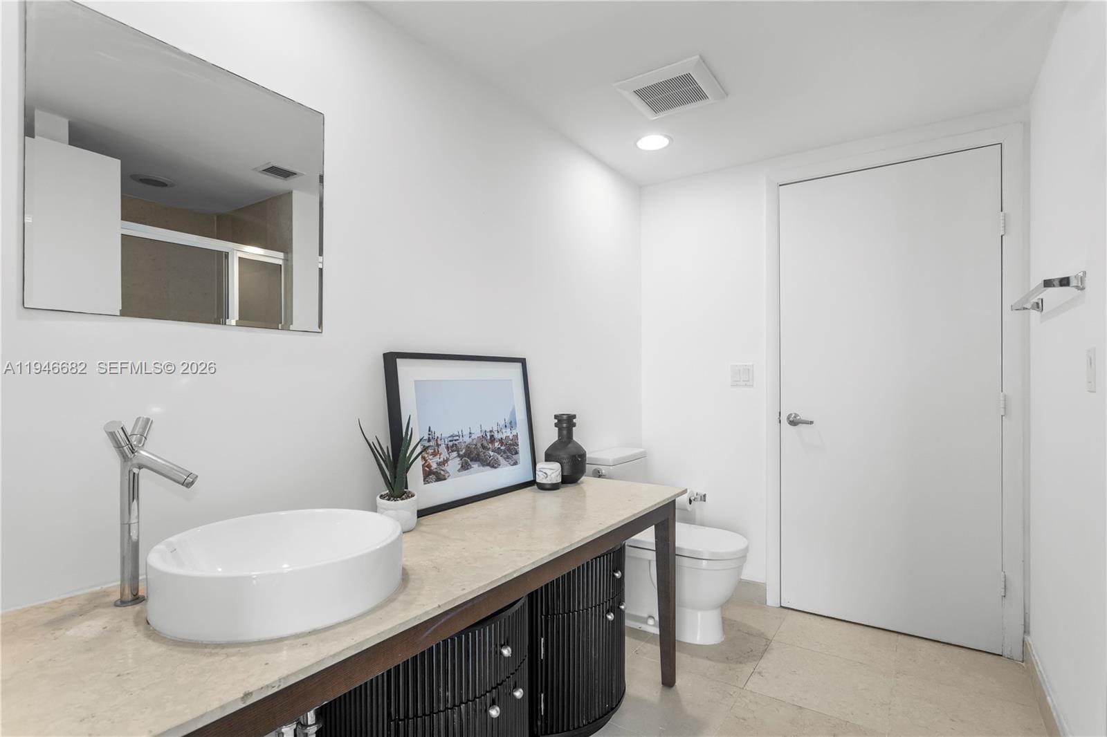 465 Brickell Ave #5505, Miami FL 33131