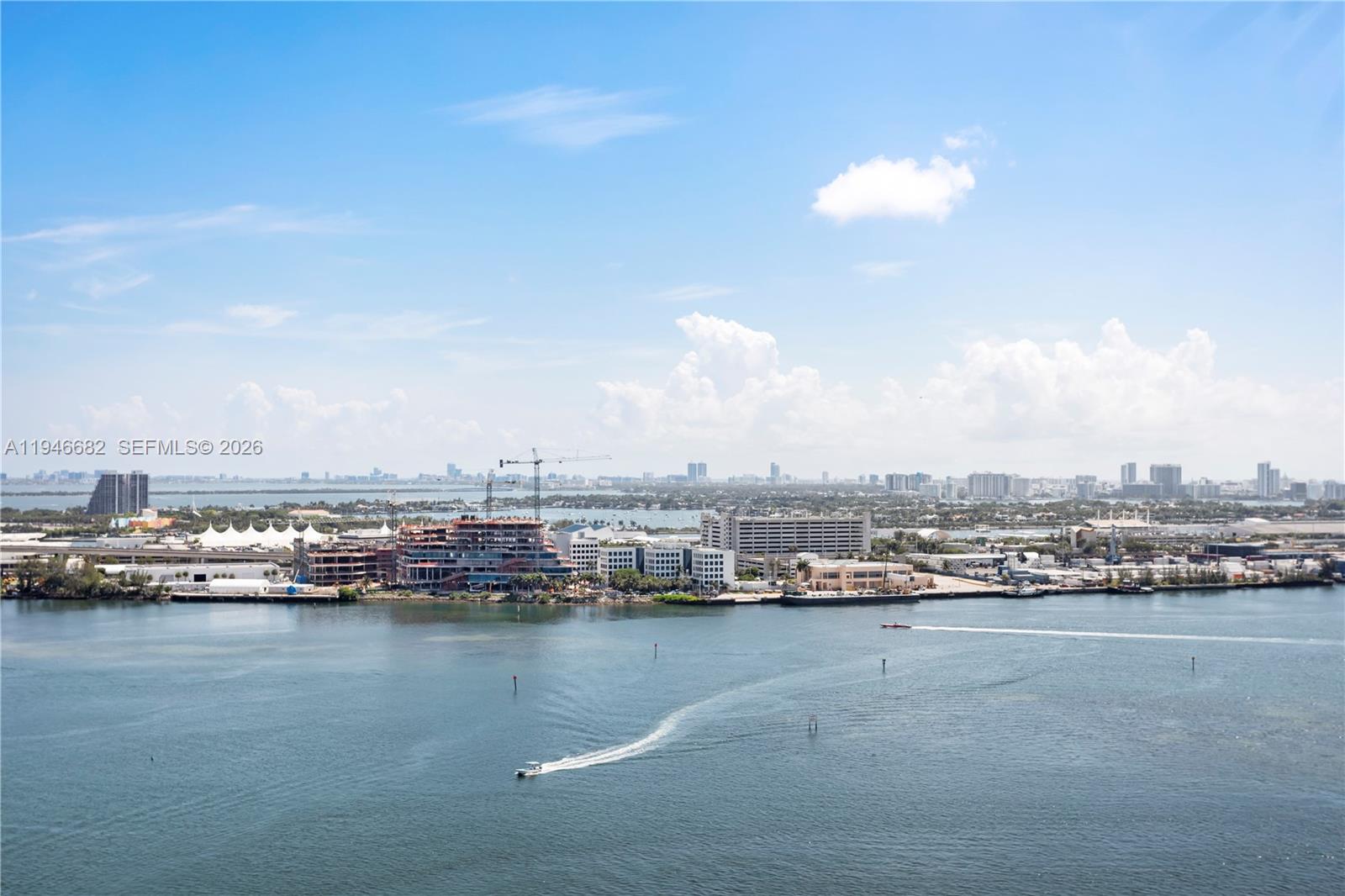465 Brickell Ave #5505, Miami FL 33131