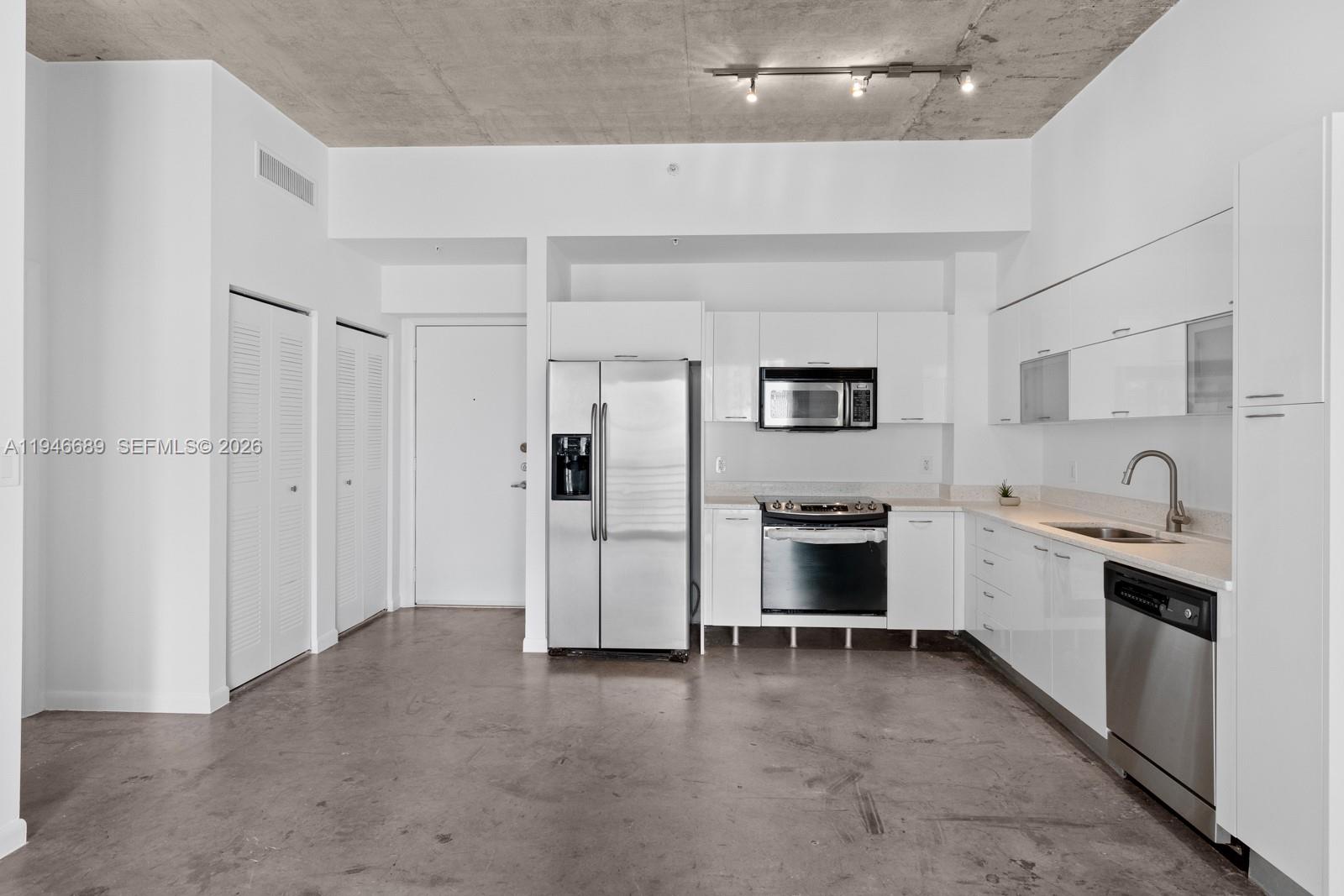 133 NE 2nd Ave #708, Miami FL 33132