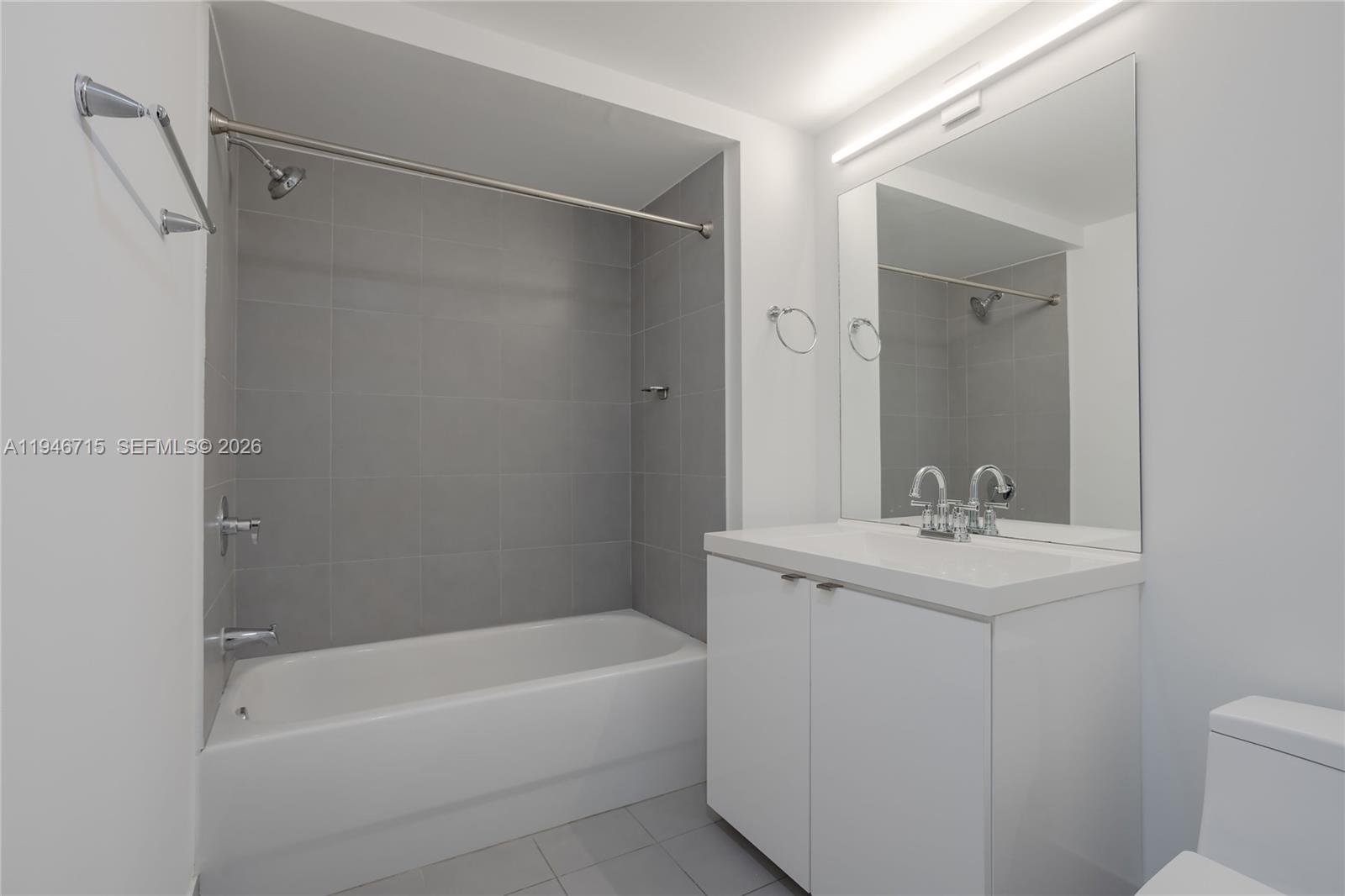92 SW 3rd St #3512, Miami FL 33130