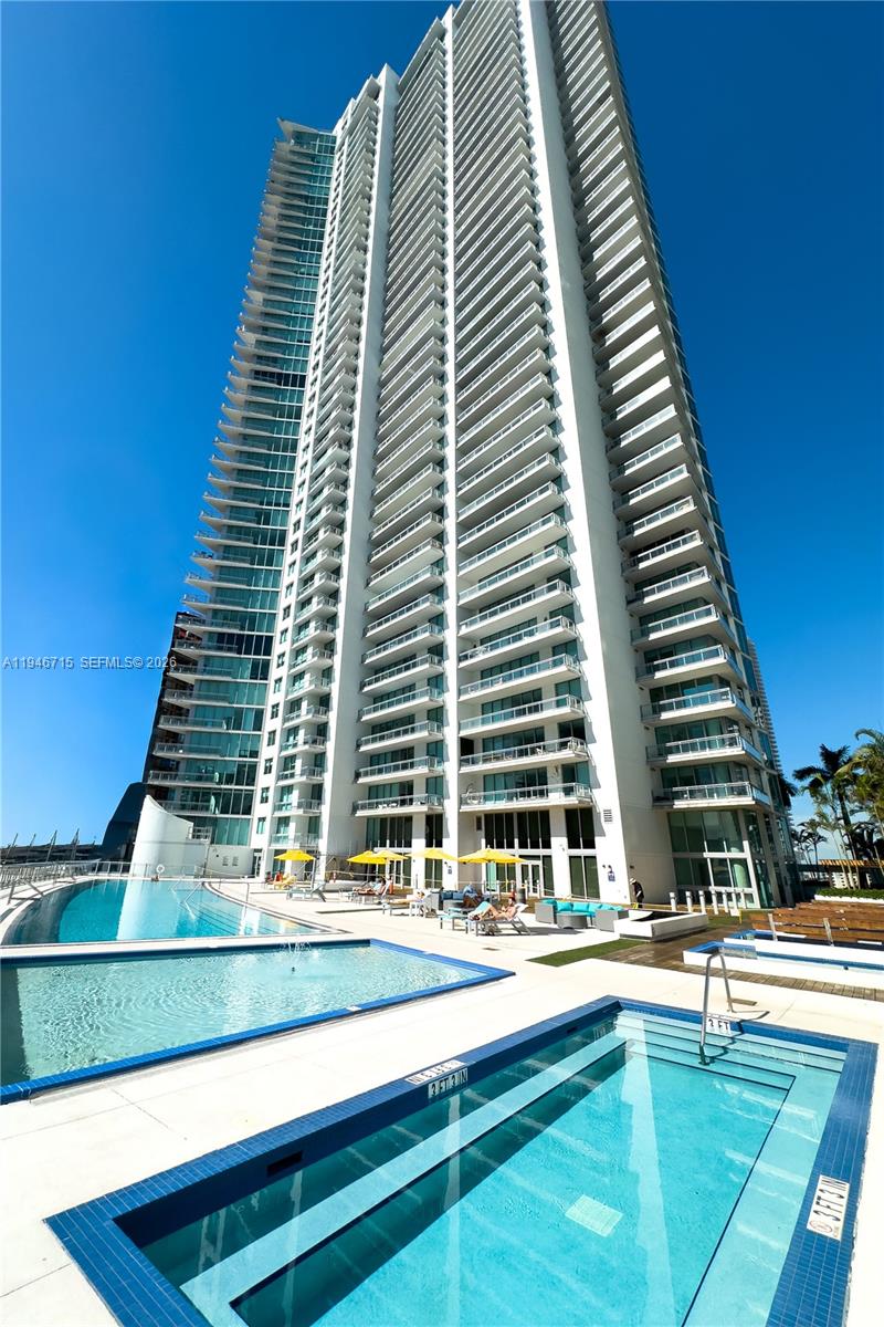 92 SW 3rd St #3512, Miami FL 33130